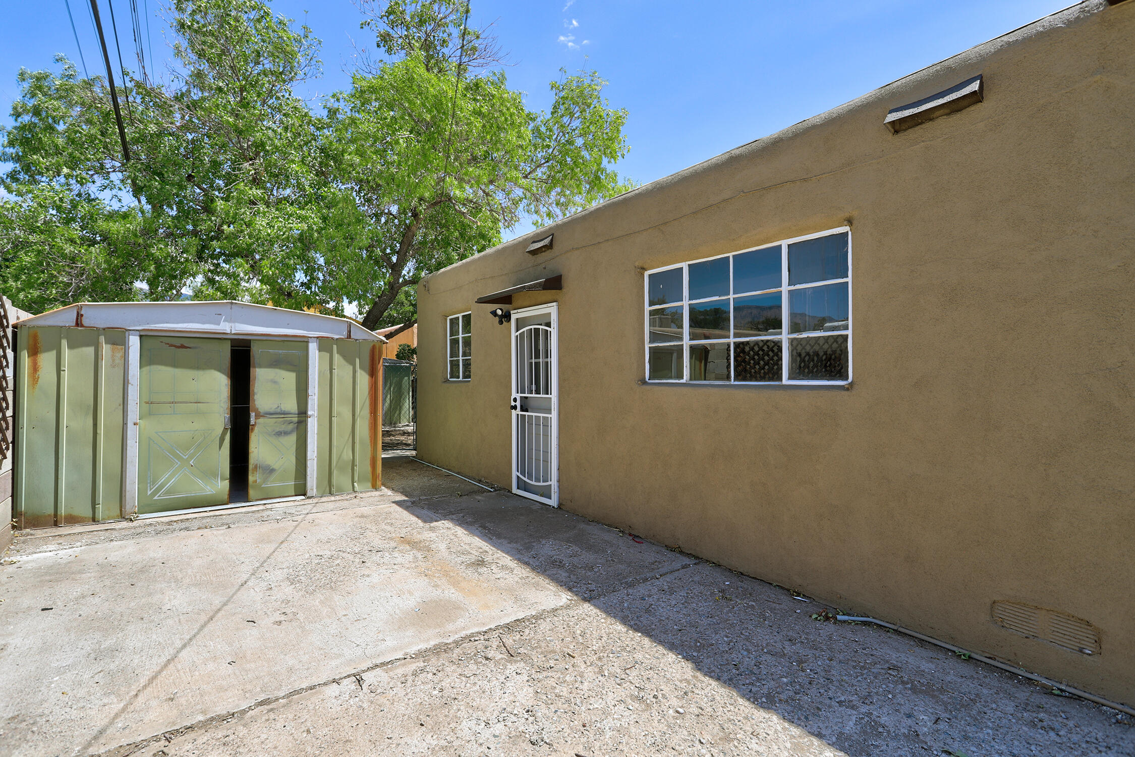 Photo 7 — 9801 Leyendecker Road NE
