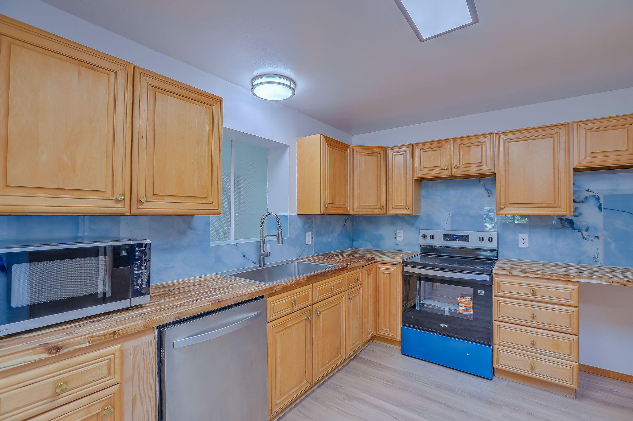 Photo 15 — 1104 Alcazar Street NE