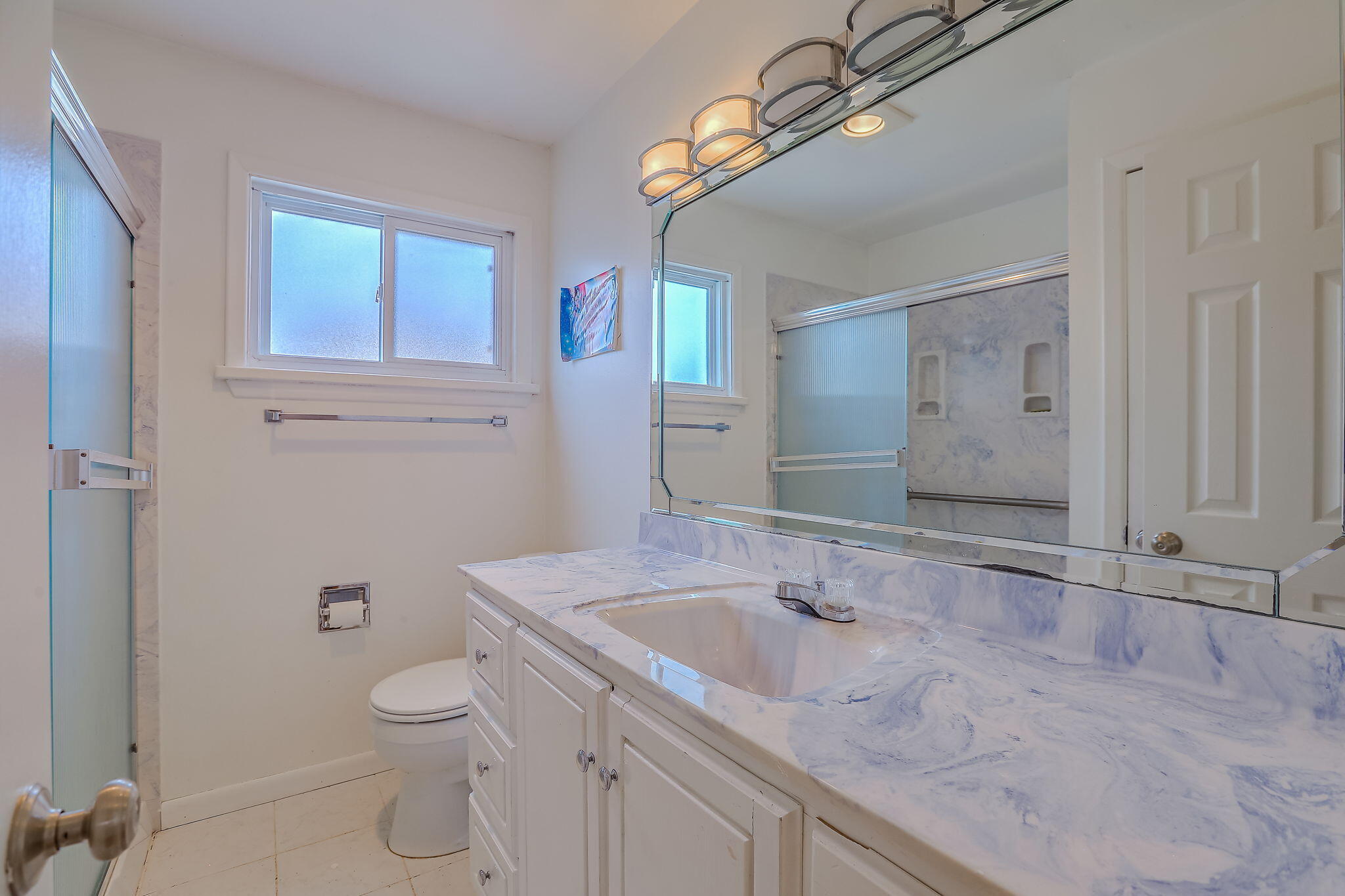 Photo 5 — 1104 Alcazar Street NE