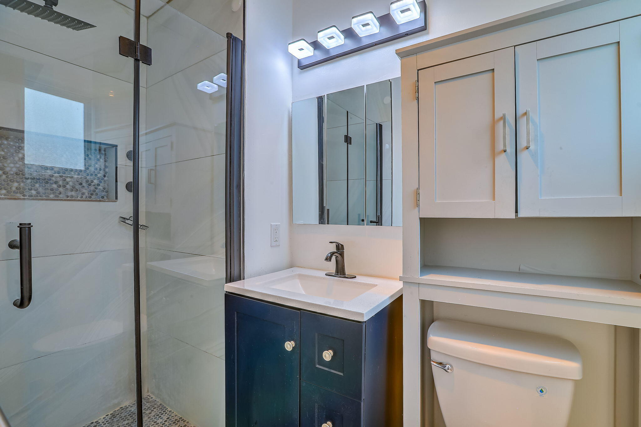 Photo 4 — 1104 Alcazar Street NE