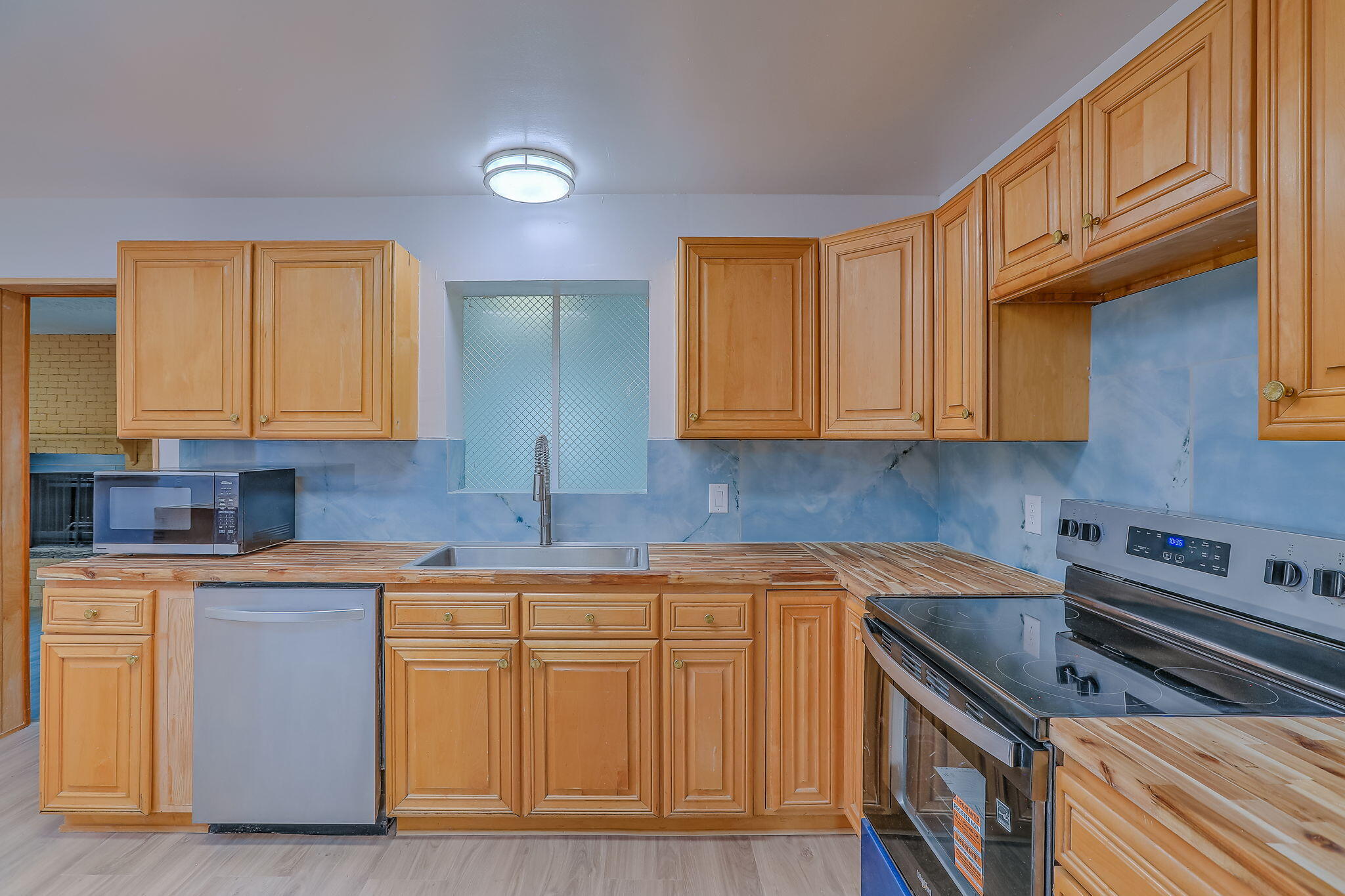 Photo 16 — 1104 Alcazar Street NE