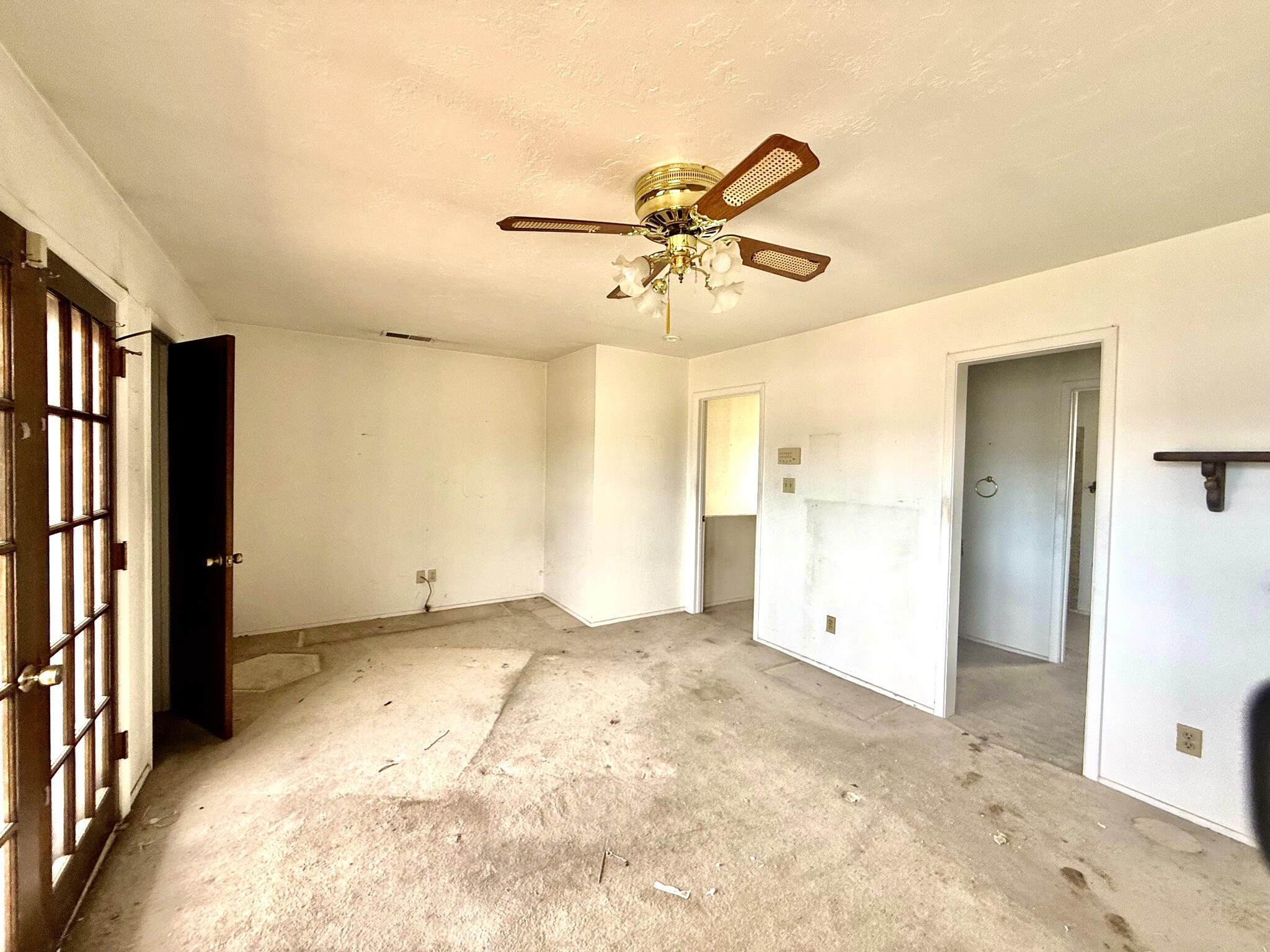Photo 15 — 1353 SAN LORENZO Avenue NW