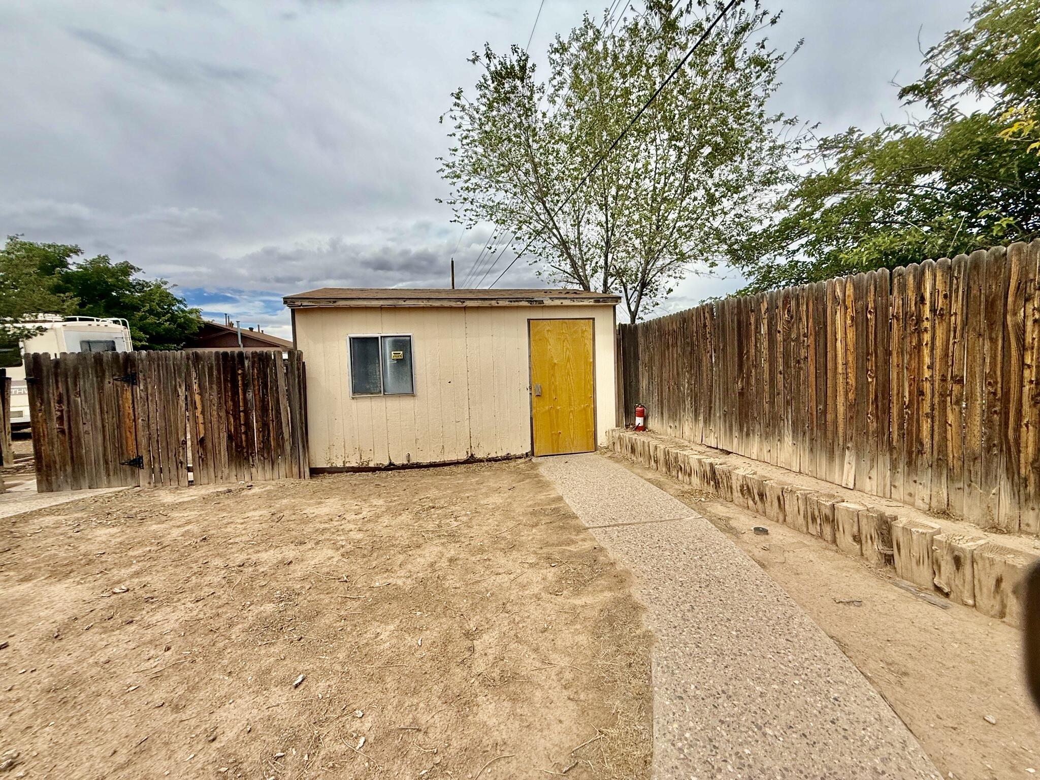 Photo 9 — 1353 SAN LORENZO Avenue NW