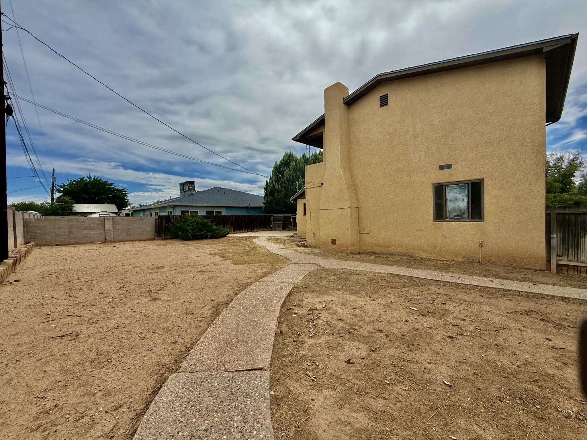 Photo 8 — 1353 SAN LORENZO Avenue NW