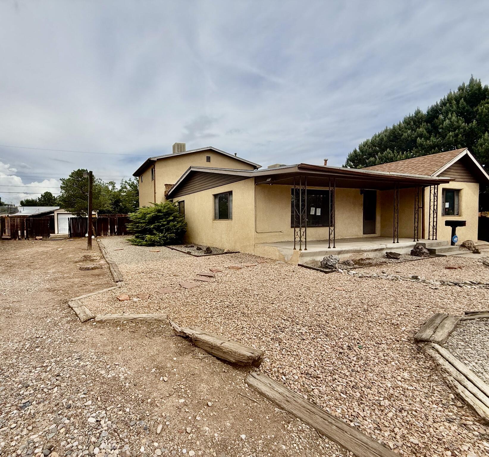Photo 4 — 1353 SAN LORENZO Avenue NW