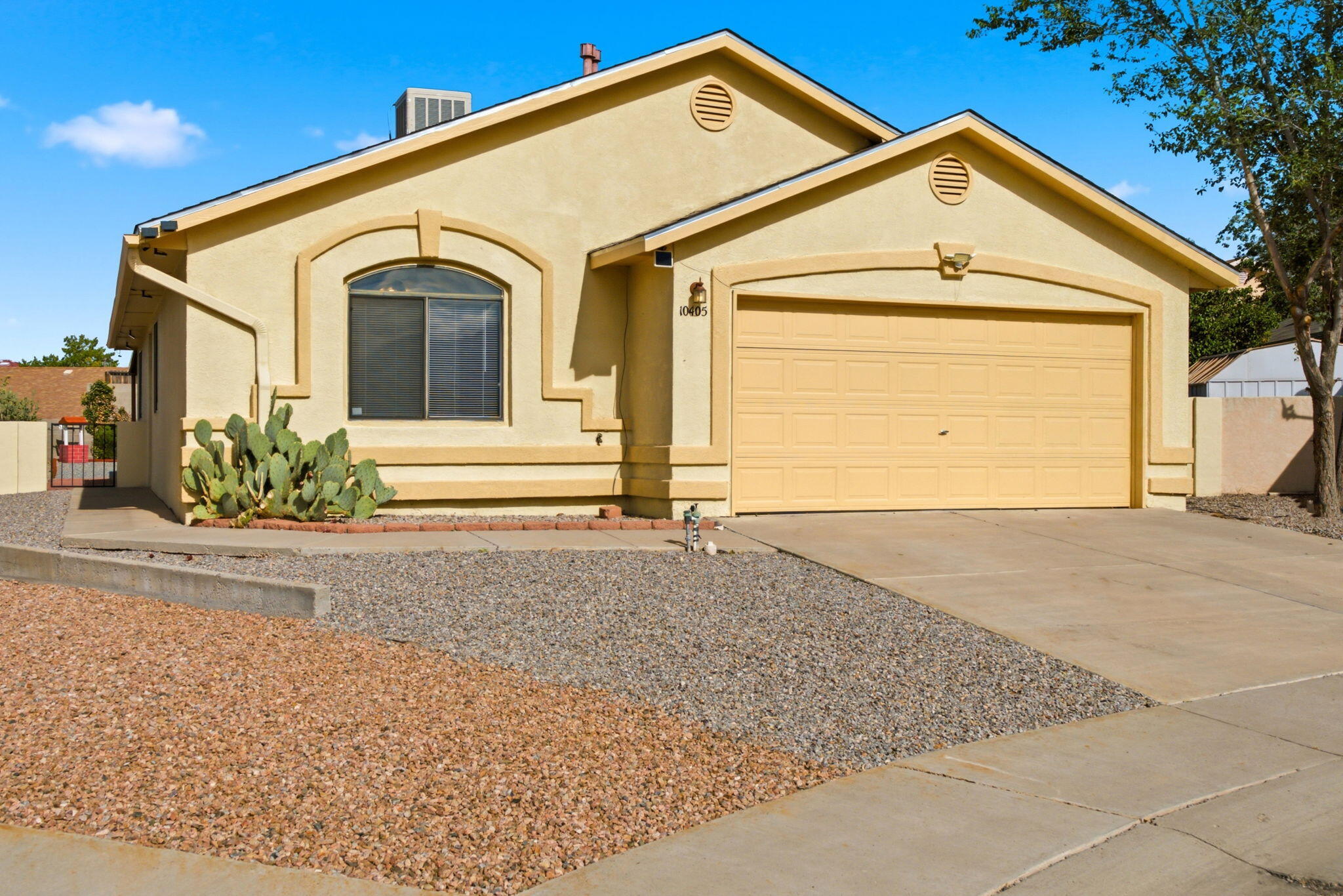 10405 Sky Trail Court NW, Albuquerque, NM 87114