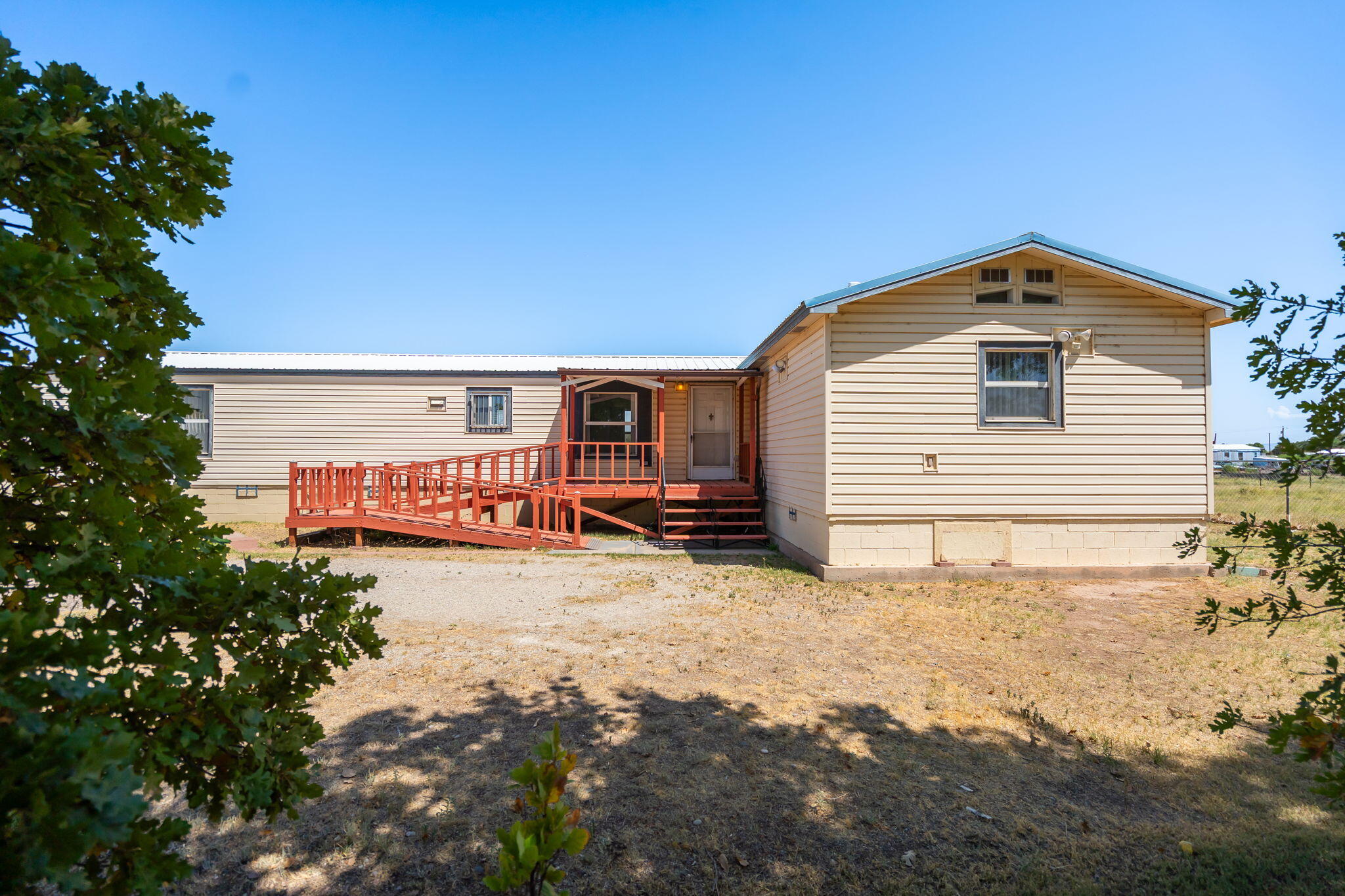 8 Rancherita Street, Los Lunas, NM 87031