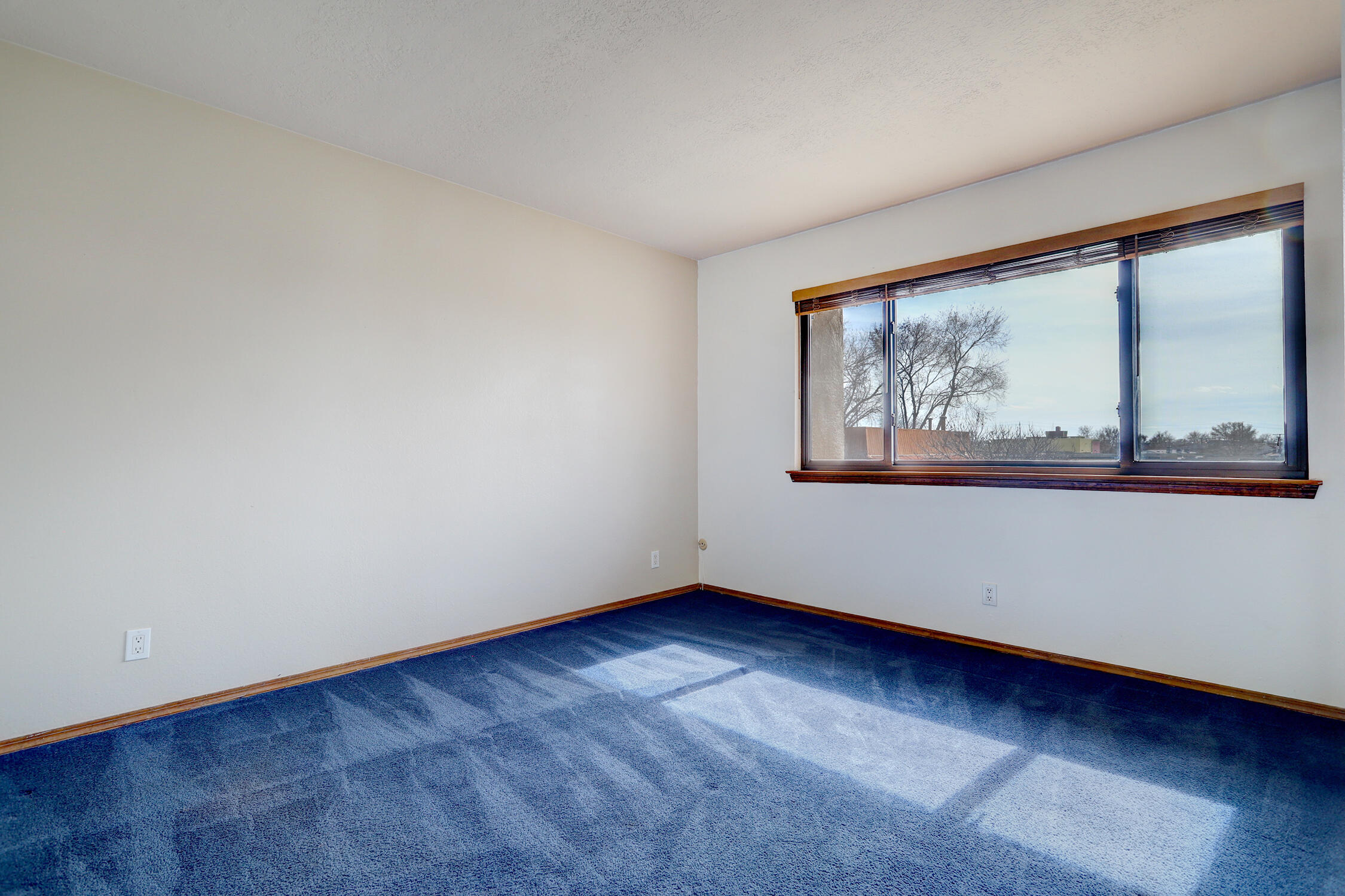 Photo 8 — 5945 McKinney Drive NE