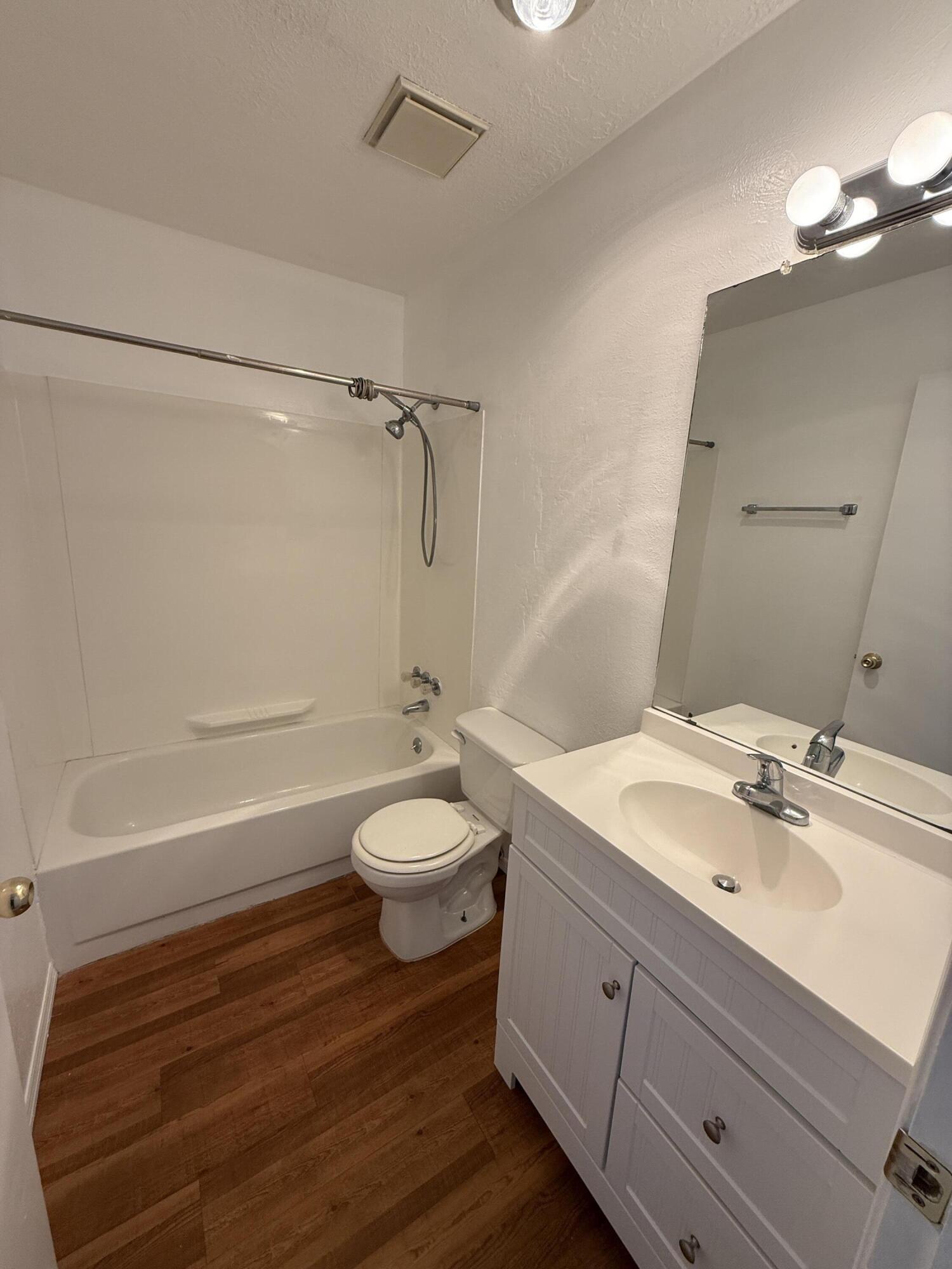 Photo 5 — 12205 Eric Court NE C