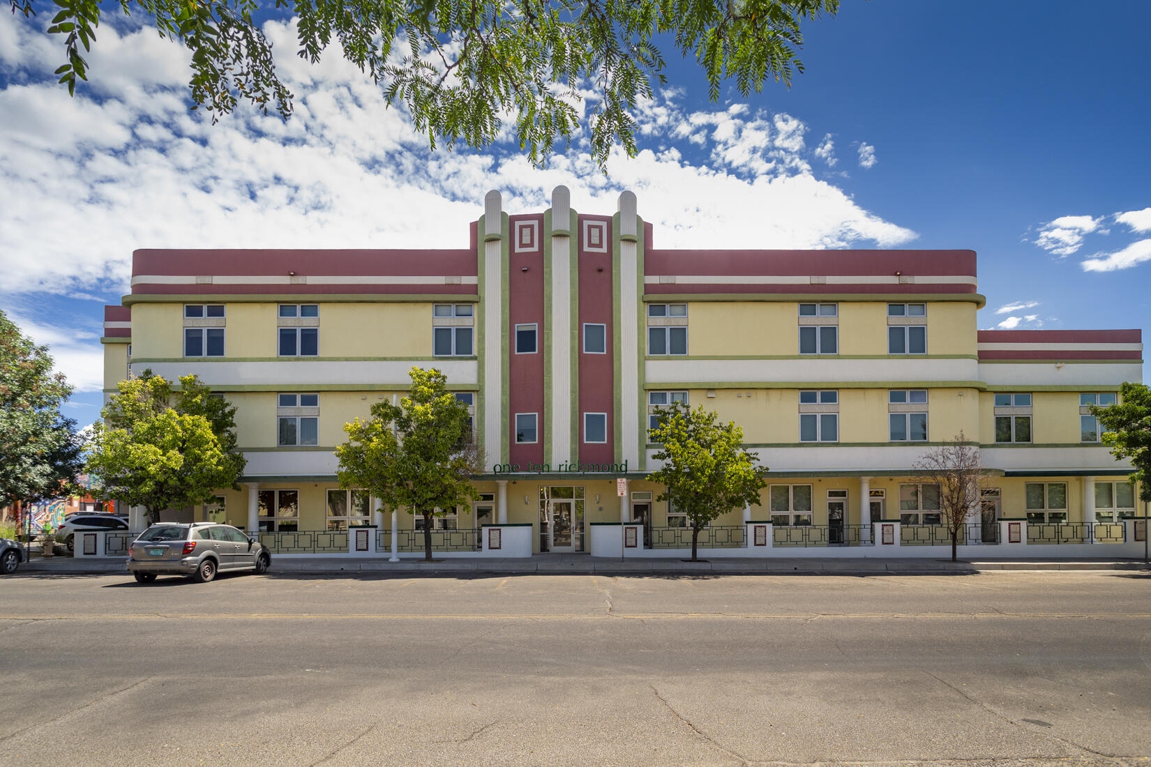 110 Richmond Drive SE UNIT 204, Albuquerque, NM 87106