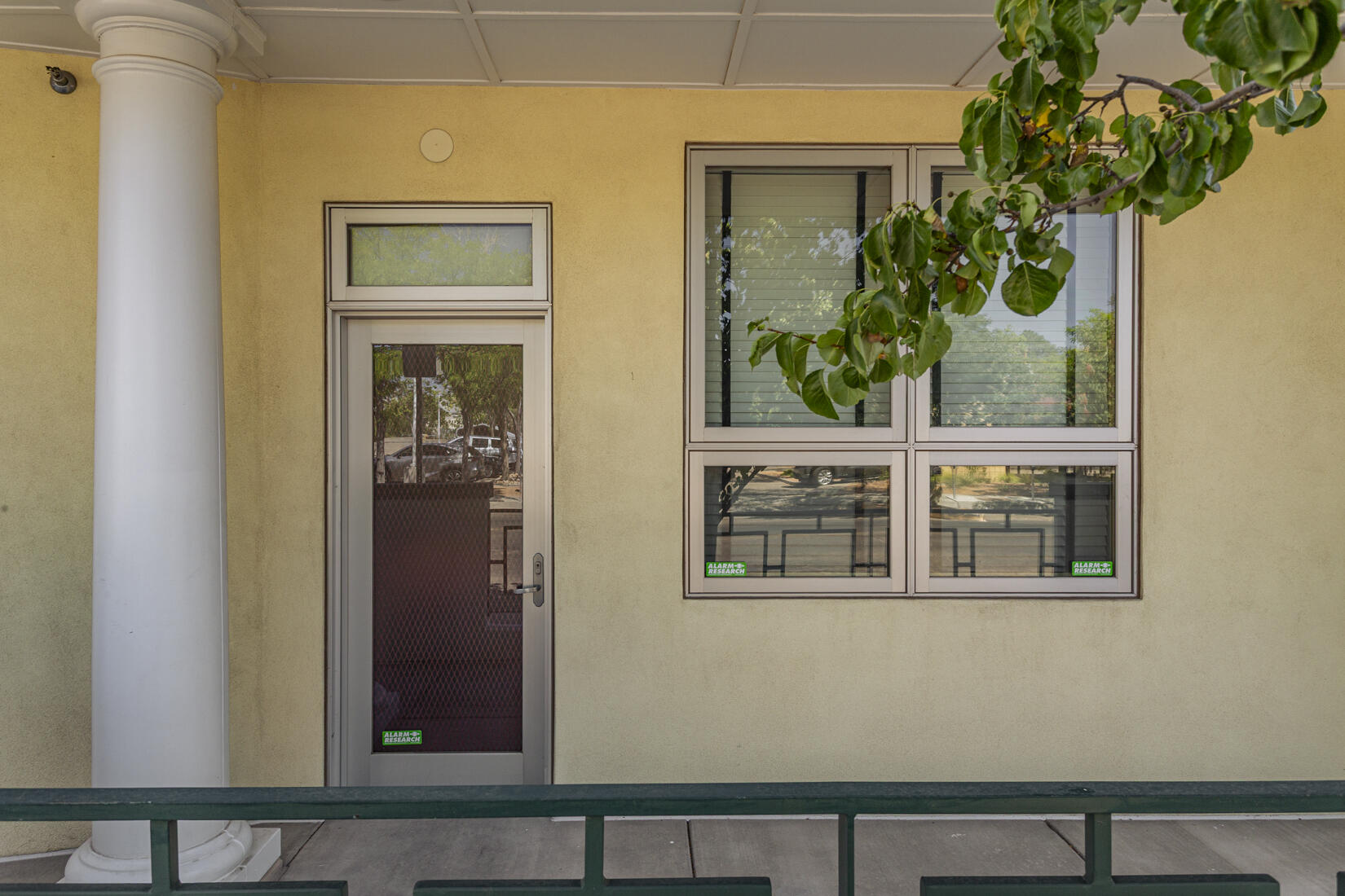 Photo 3 — 110 Richmond Drive SE UNIT 204
