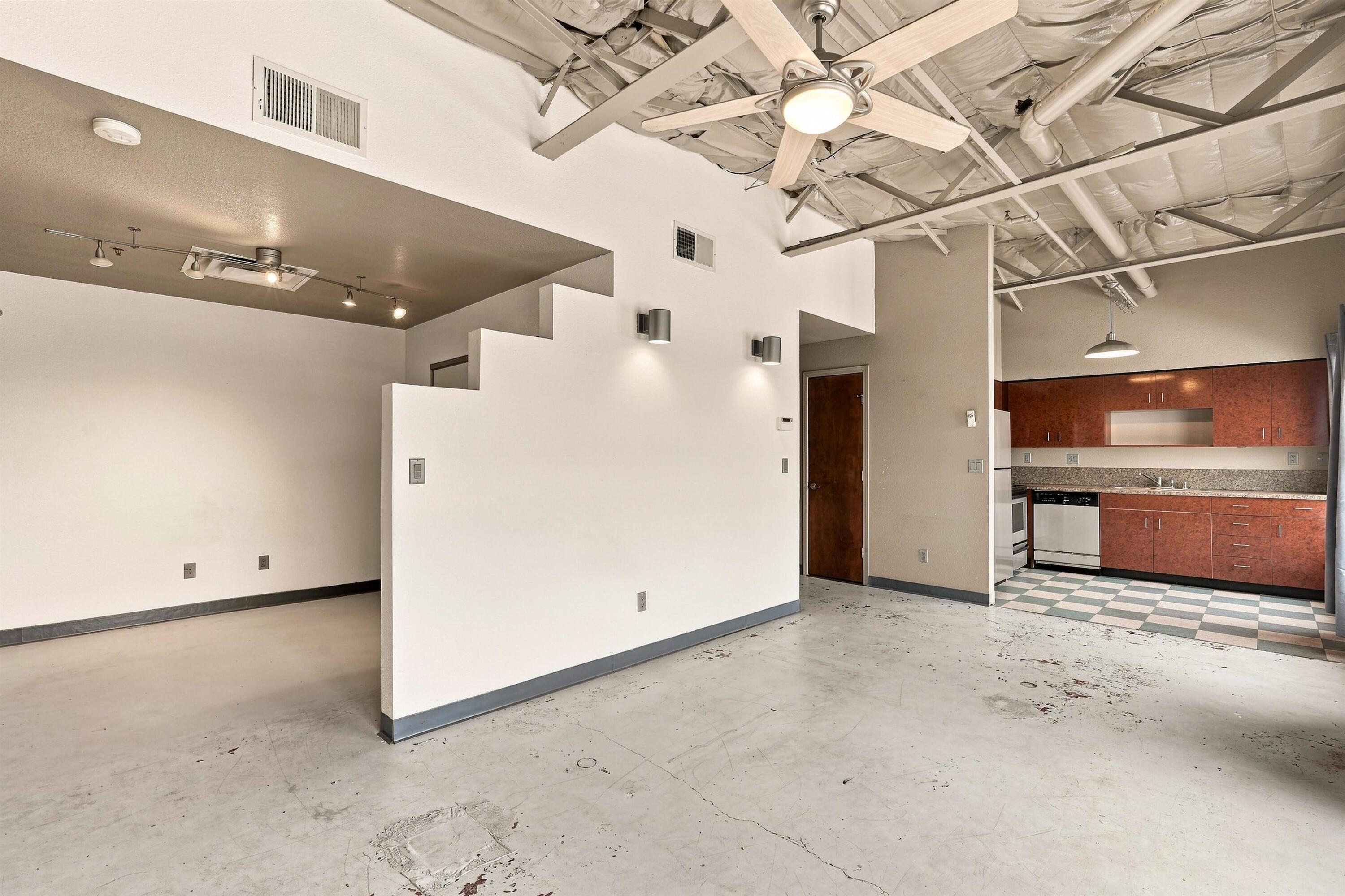 Photo 5 — 610 Central Avenue SE 4G