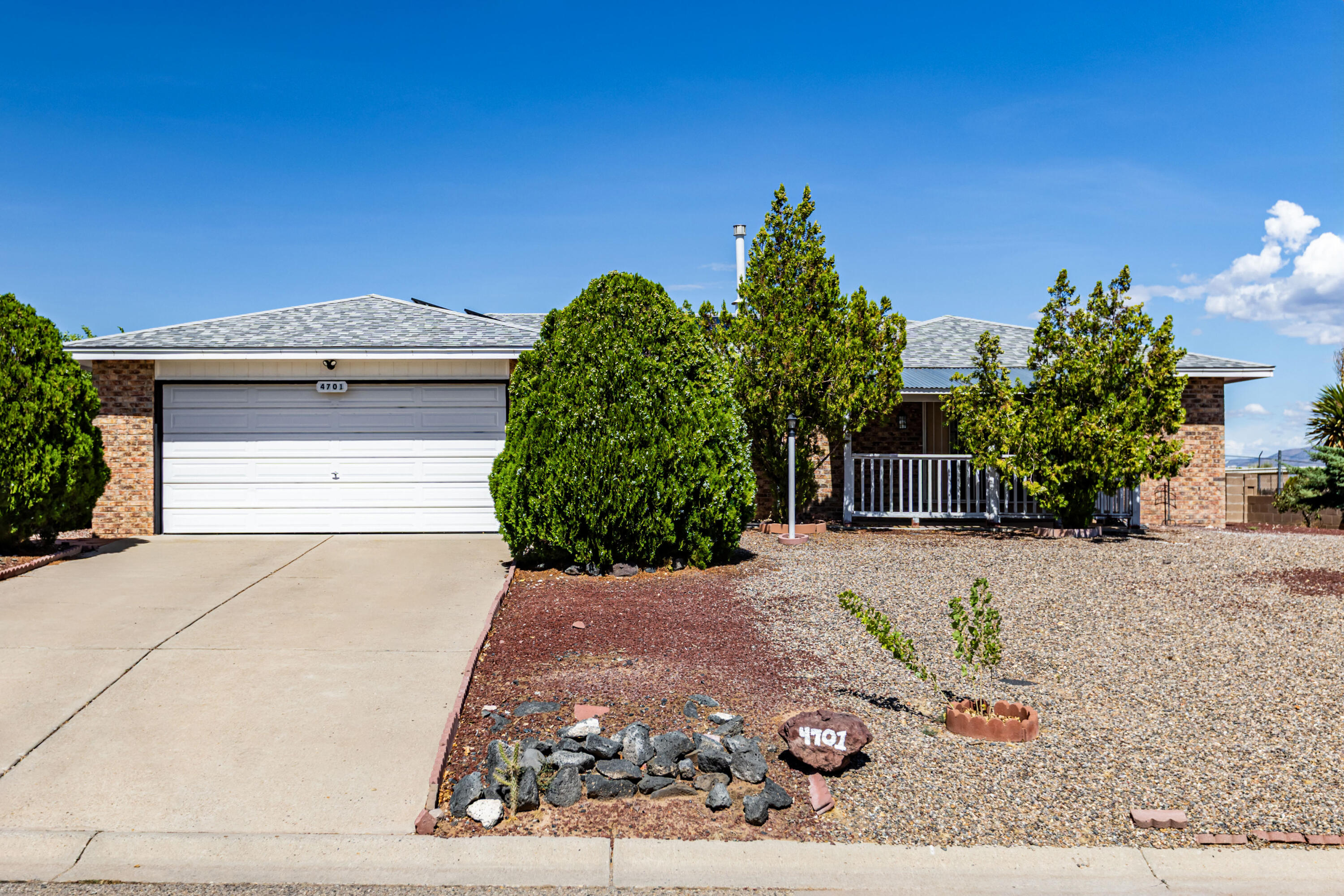 4701 Aqua Marine Drive NE, Rio Rancho, NM 87124