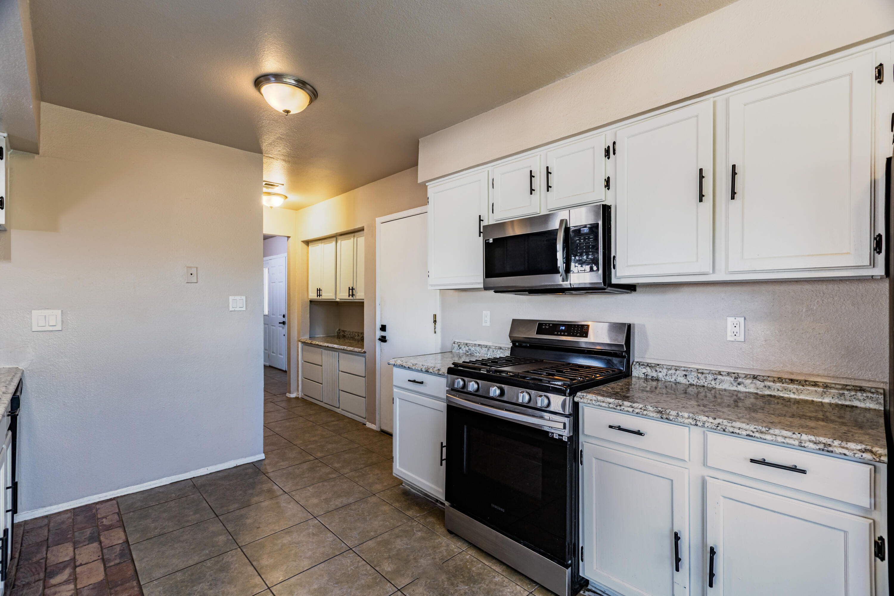 Photo 19 — 4701 Aqua Marine Drive NE