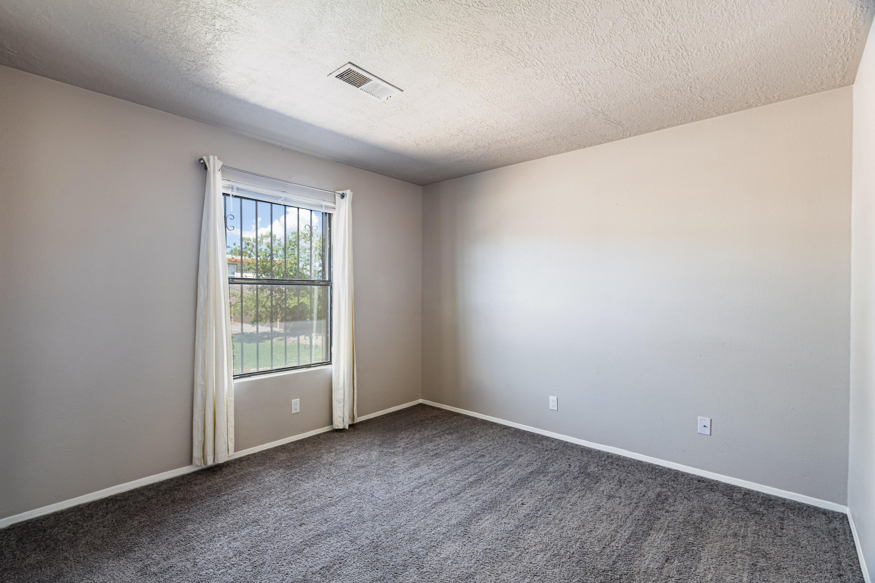 Photo 12 — 4701 Aqua Marine Drive NE