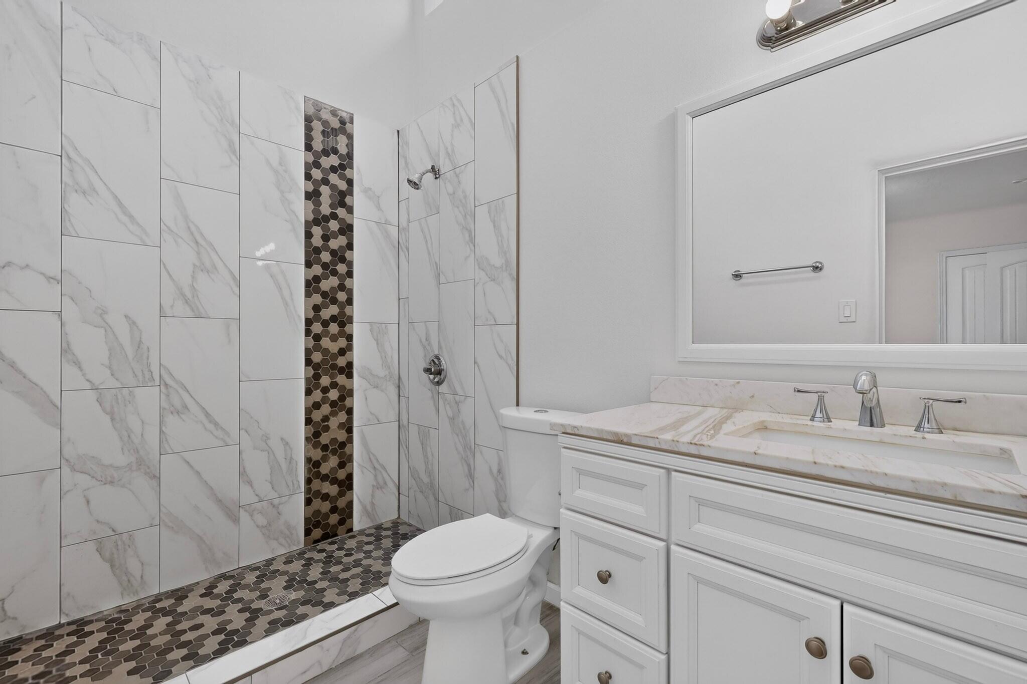 Photo 12 — 4700 Crest Avenue SE