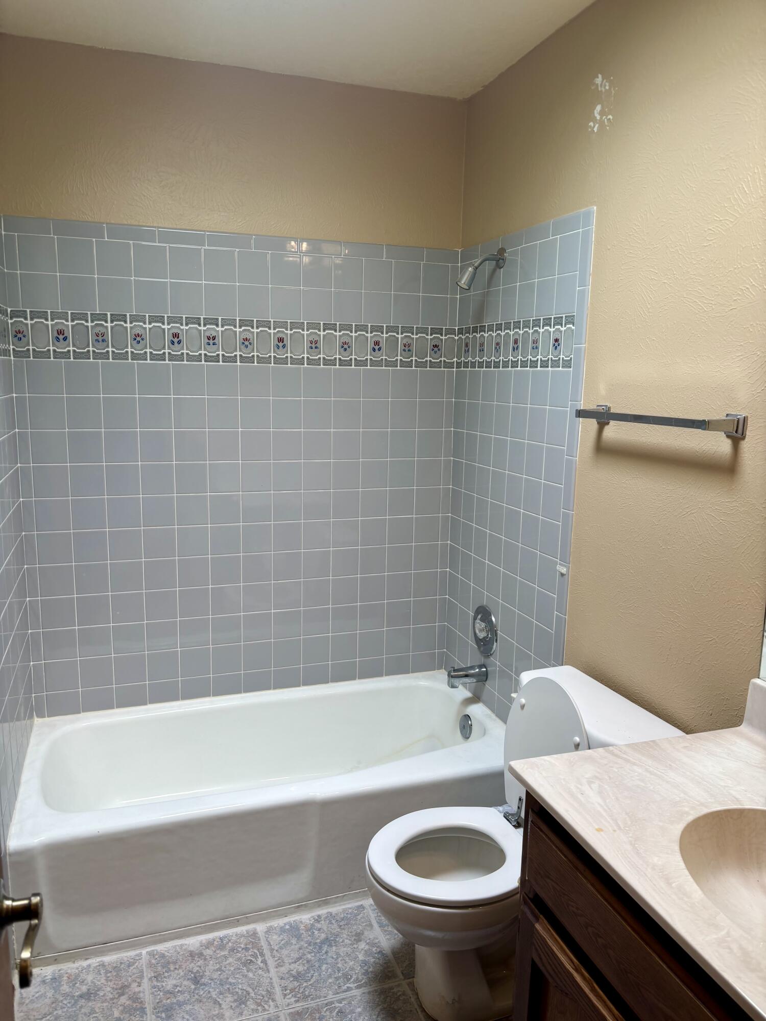 Photo 7 — 5108 Bogart Street NW