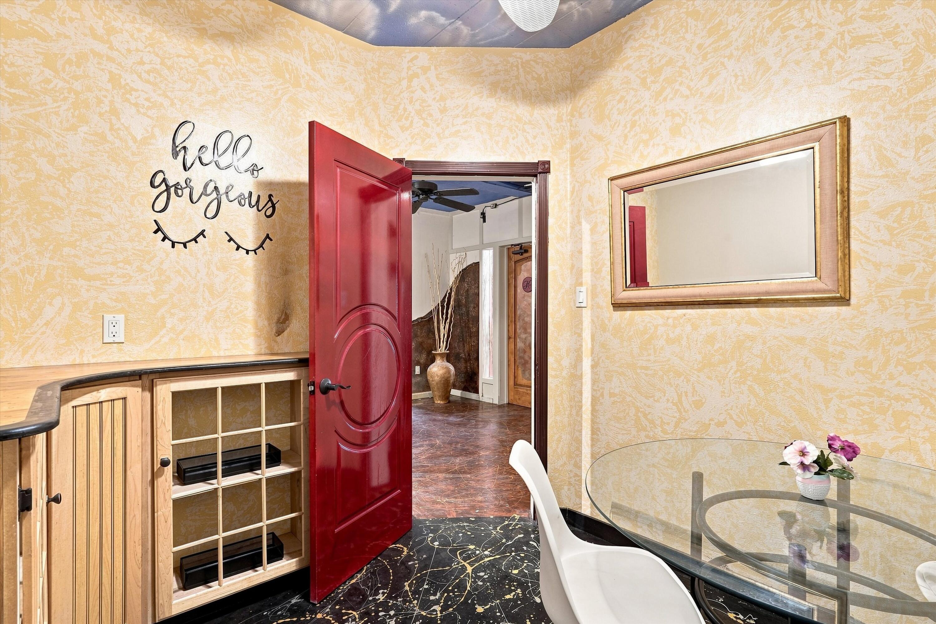 Photo 18 — 7913-7915 Menaul Boulevard NE