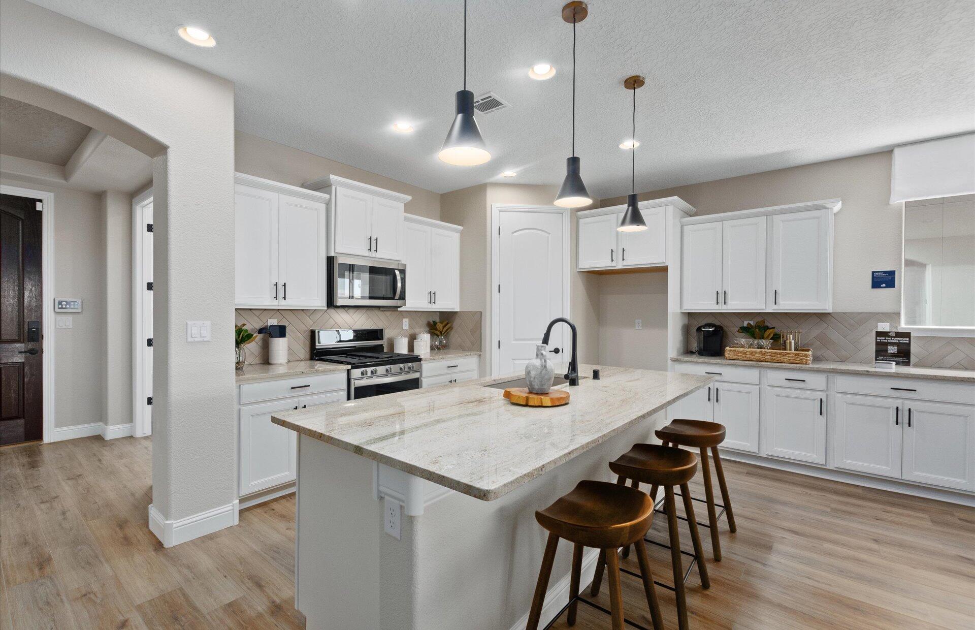 Photo 15 — 3039 Malaquita Street SE