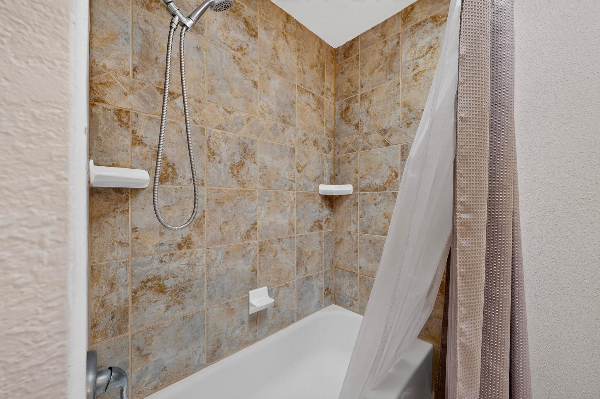 Photo 13 — 4801 Irving Boulevard NW UNIT 1302