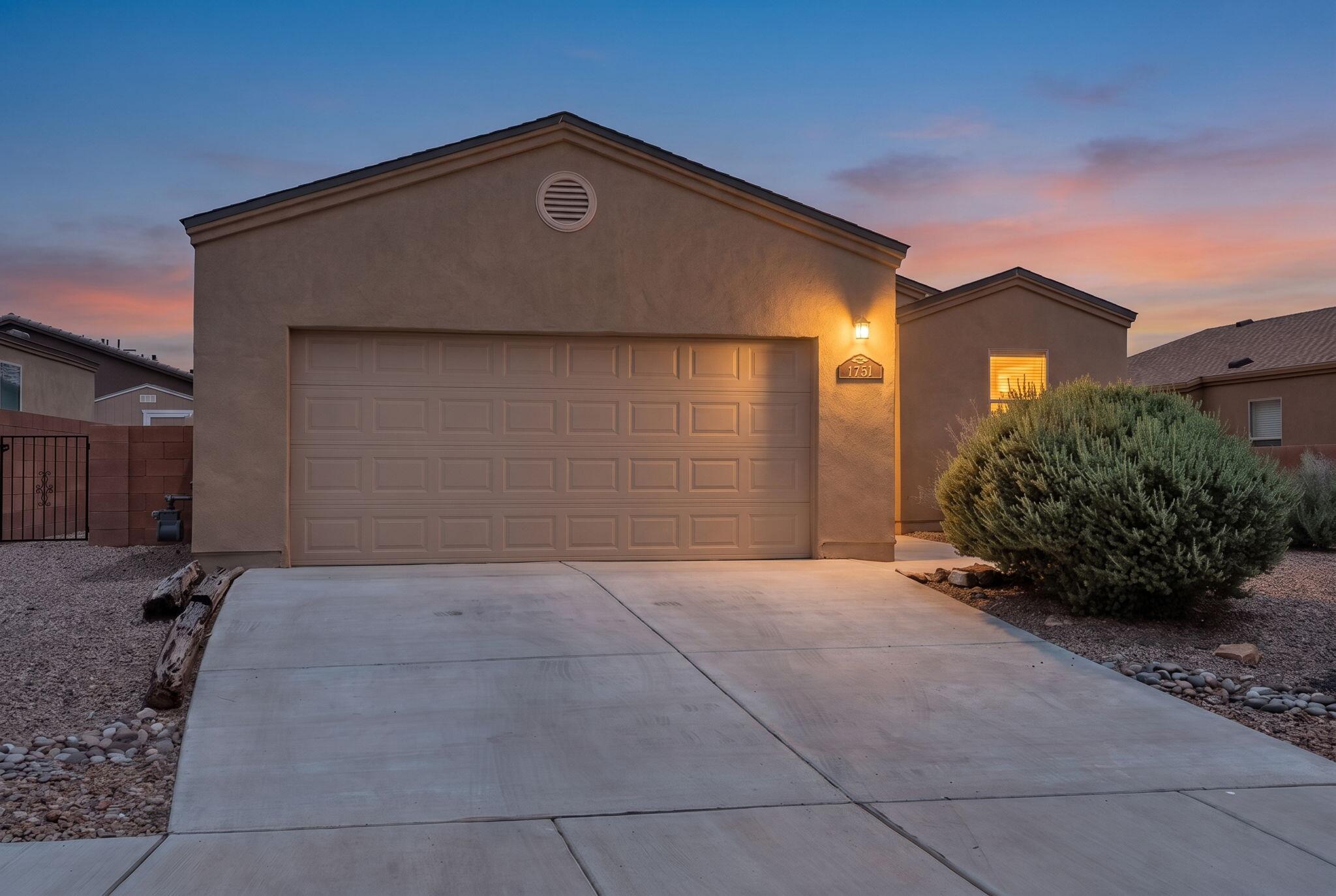 1781 Camino Rustica SW, Los Lunas, NM 87031