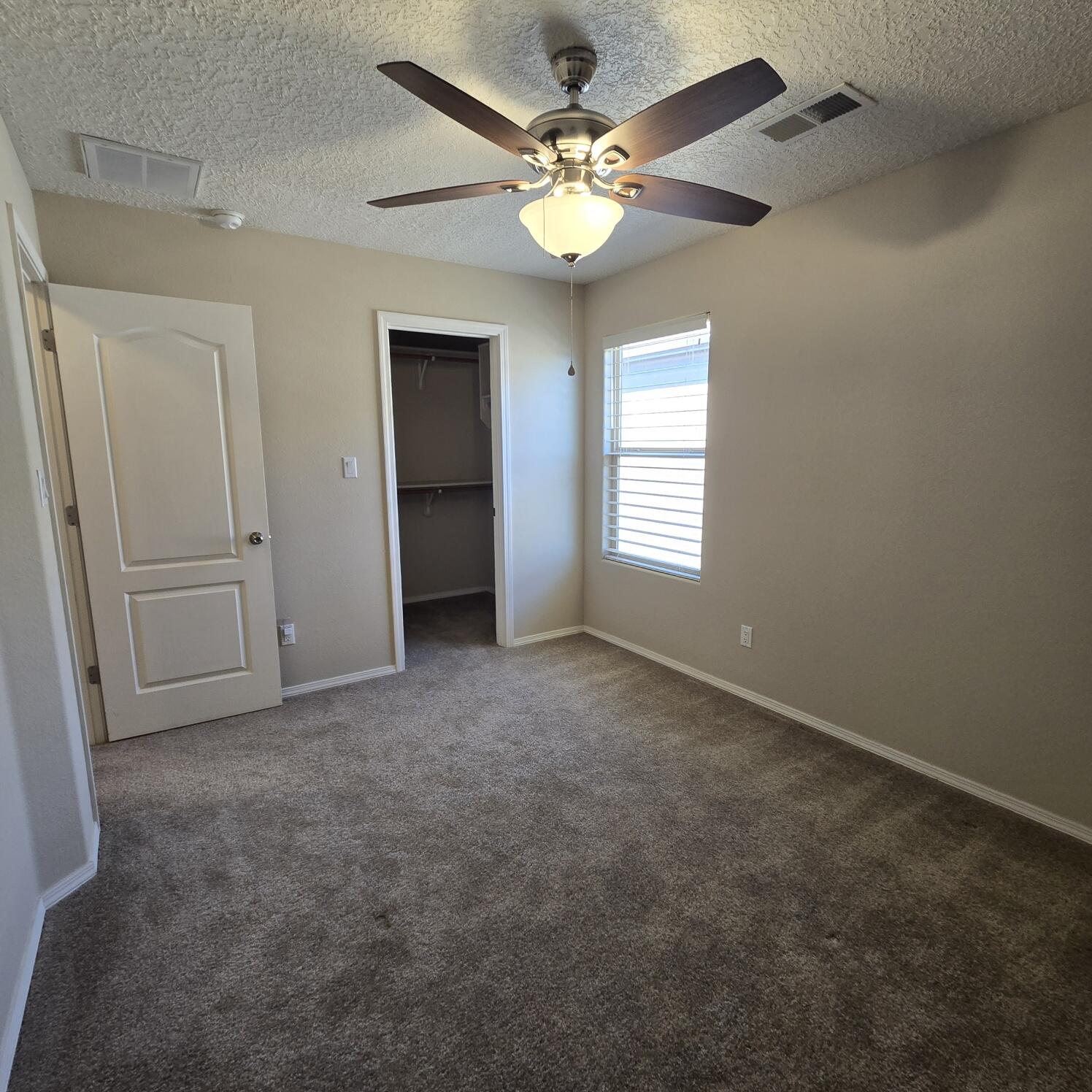 Photo 10 — 6912 Vista Del Sol Drive NW