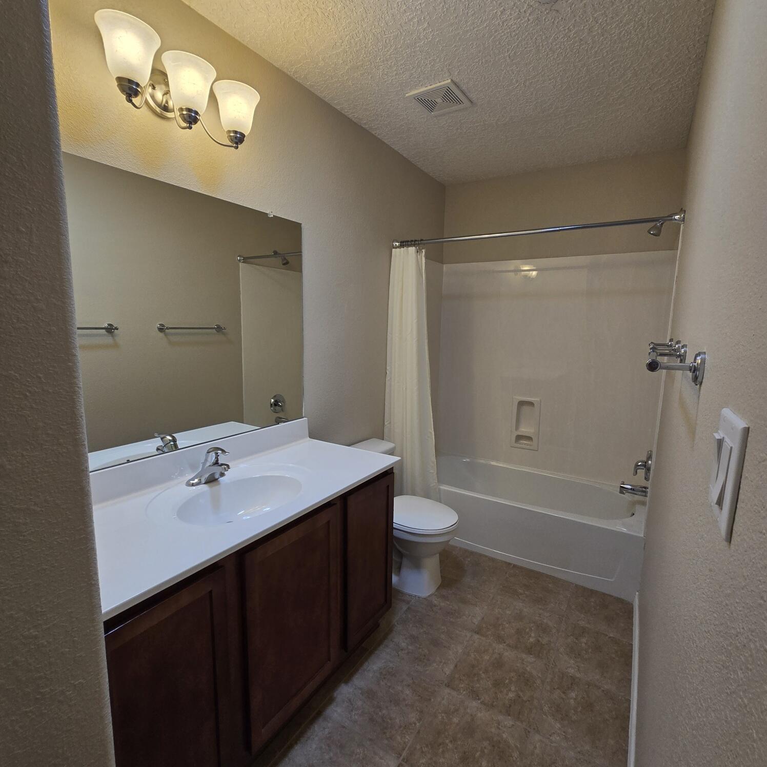 Photo 8 — 6912 Vista Del Sol Drive NW
