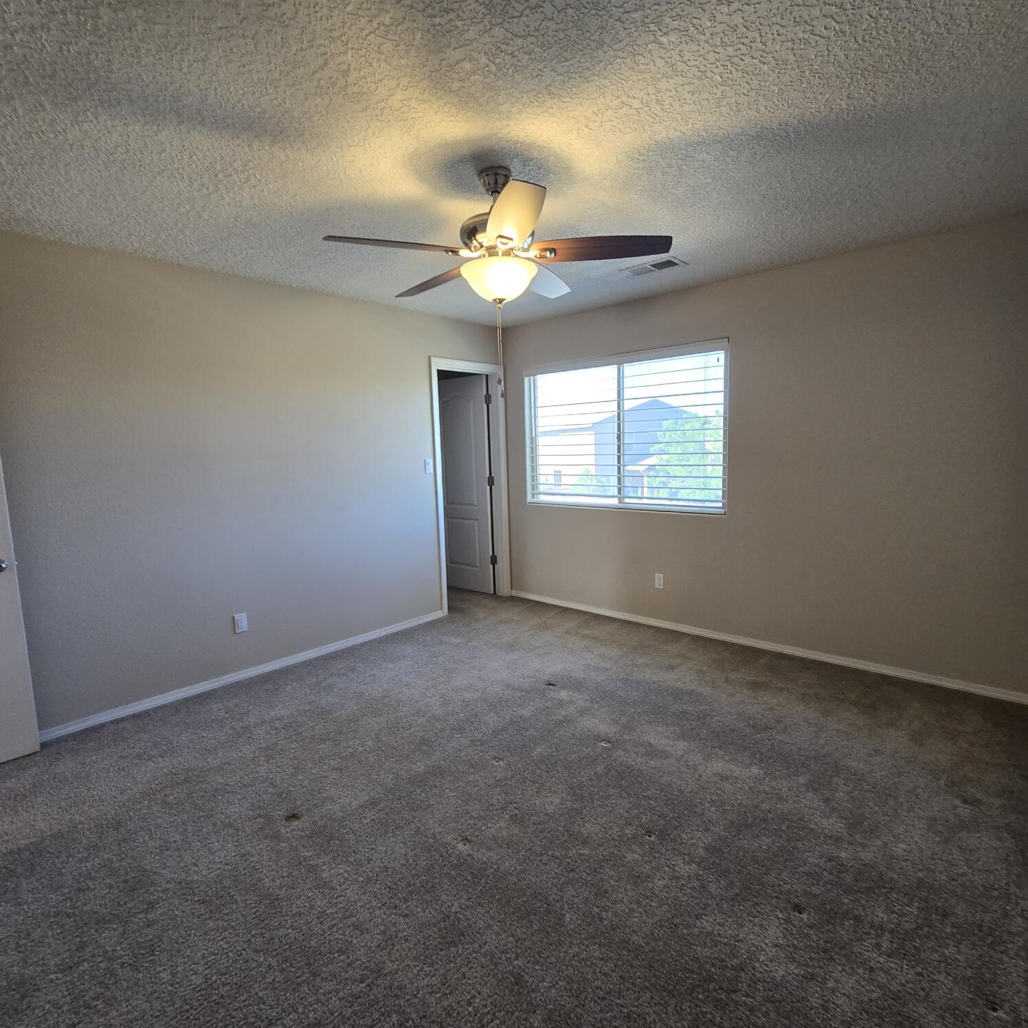 Photo 6 — 6912 Vista Del Sol Drive NW