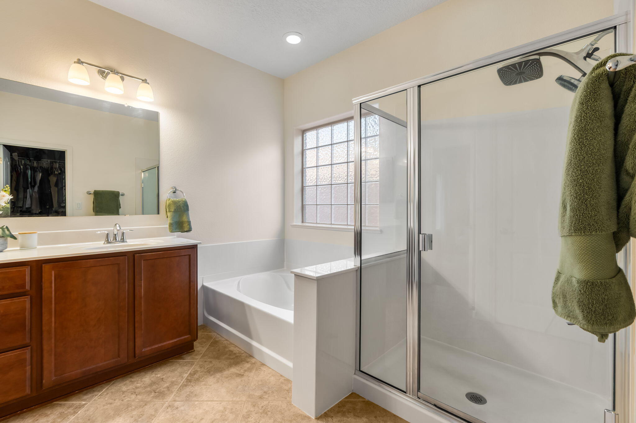 Photo 16 — 2016 Desert Orchid Drive SE