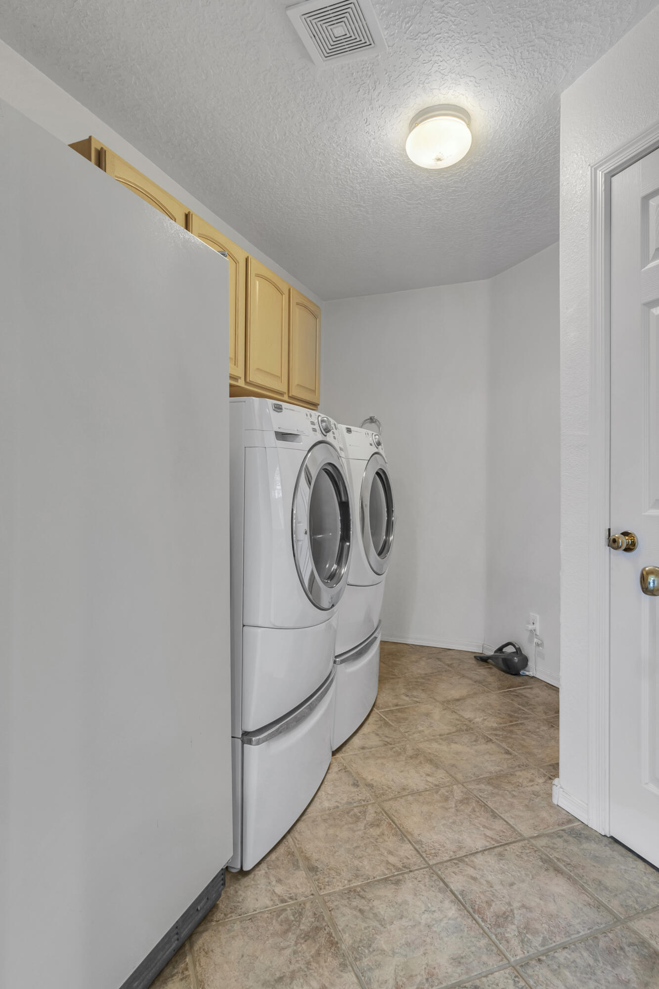 Photo 8 — 4308 Rancho Centro NW