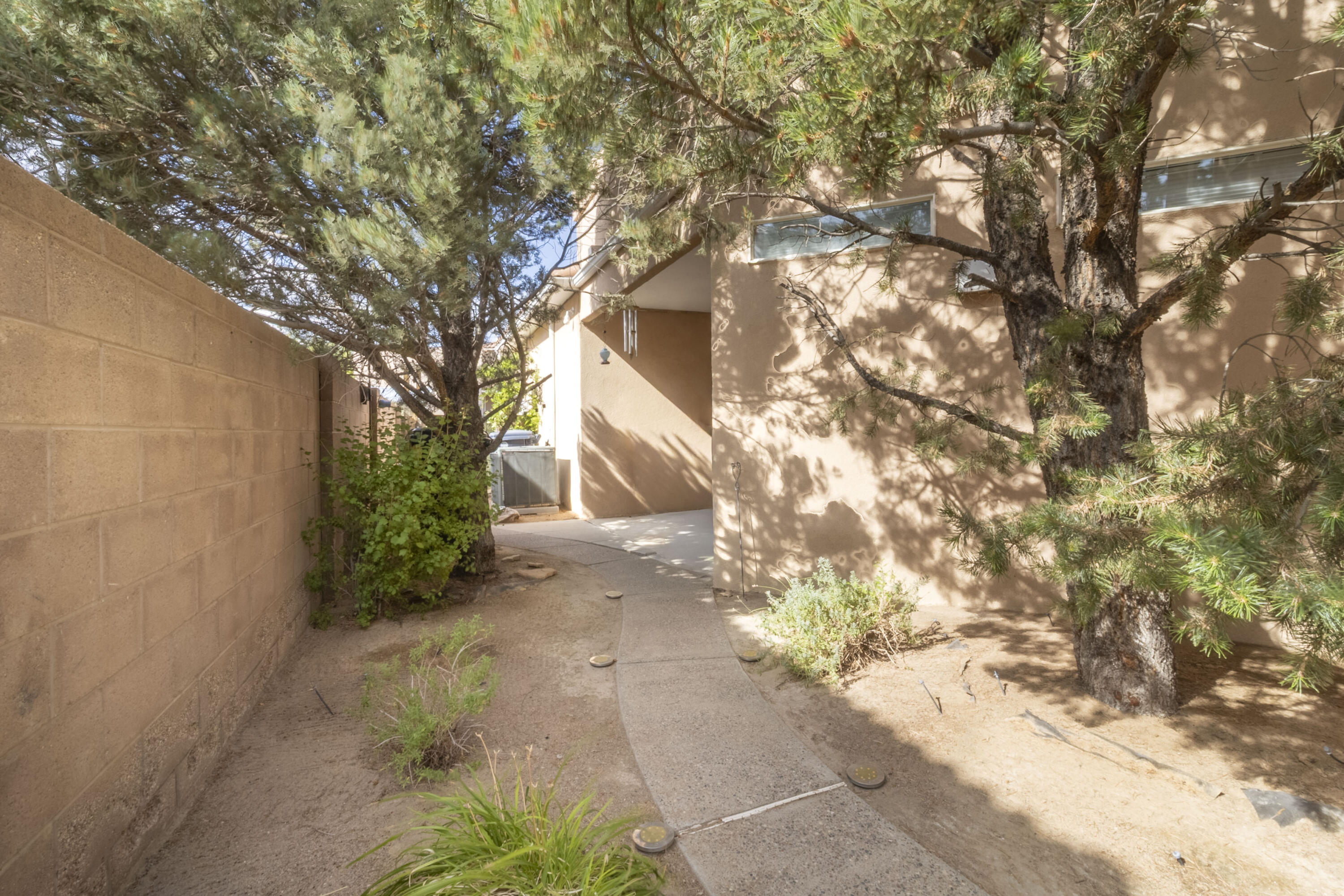 Photo 11 — 4308 Rancho Centro NW