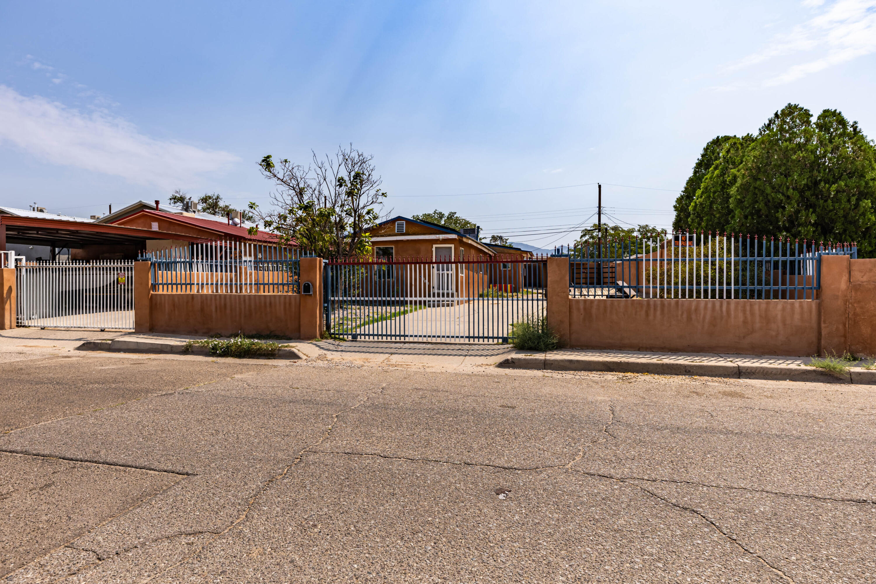 416 Vermont Street NE, Albuquerque, NM 87108