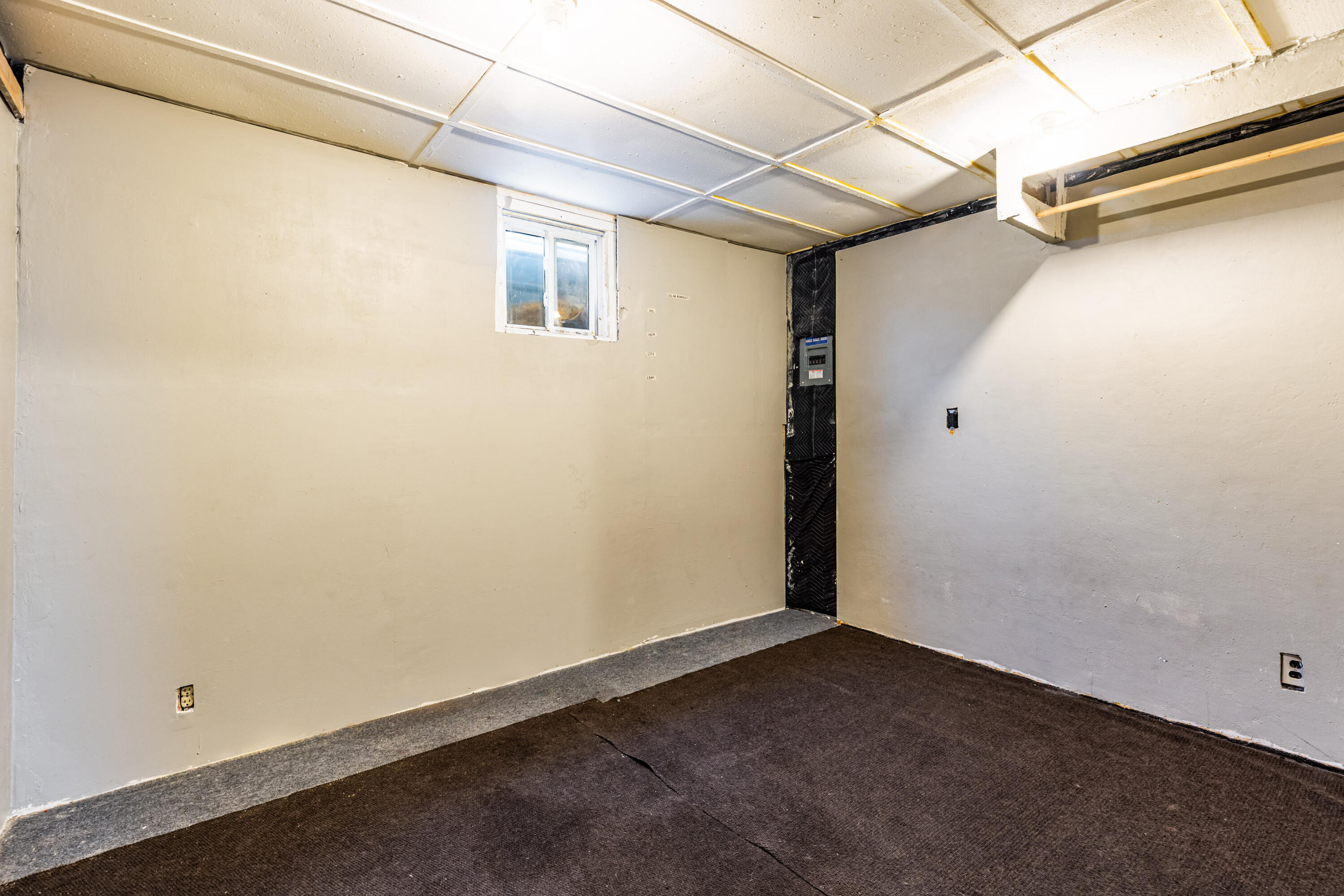 Photo 12 — 416 Vermont Street NE