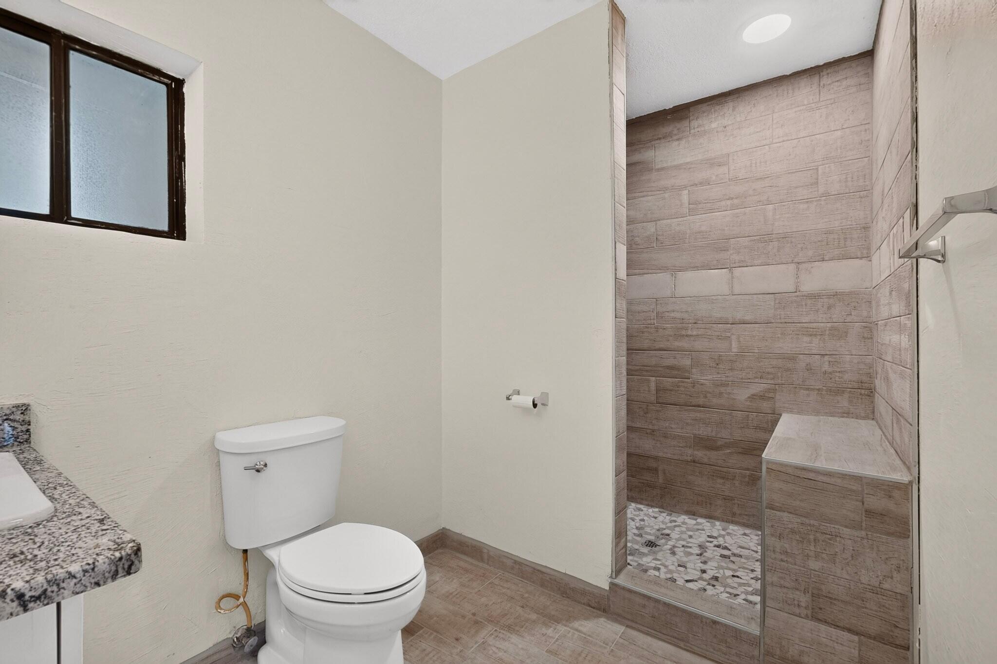 Photo 18 — 8101 Kathryn Avenue SE