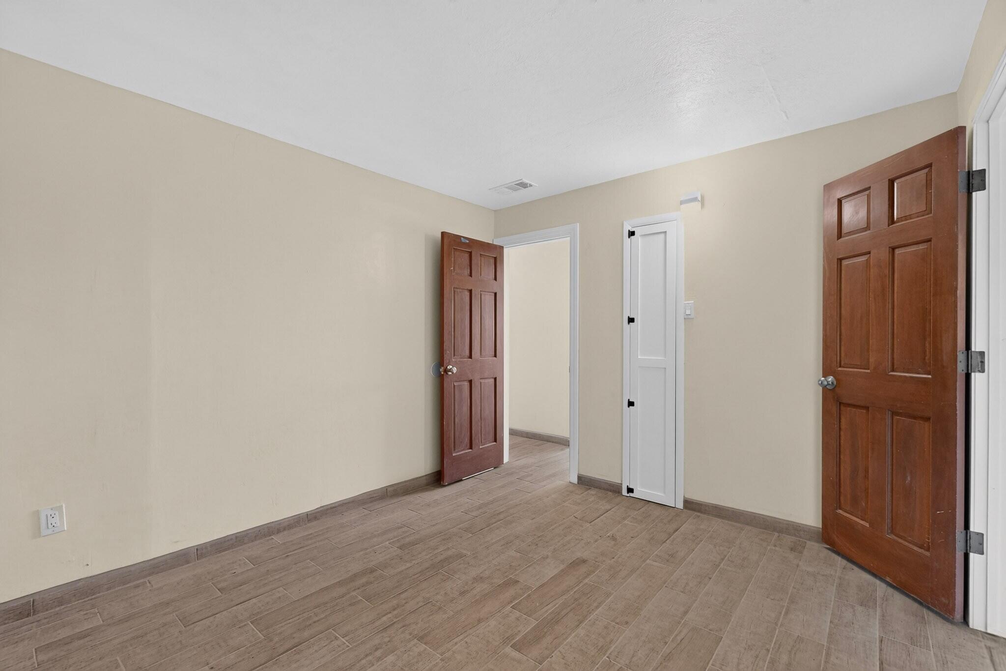 Photo 11 — 8101 Kathryn Avenue SE