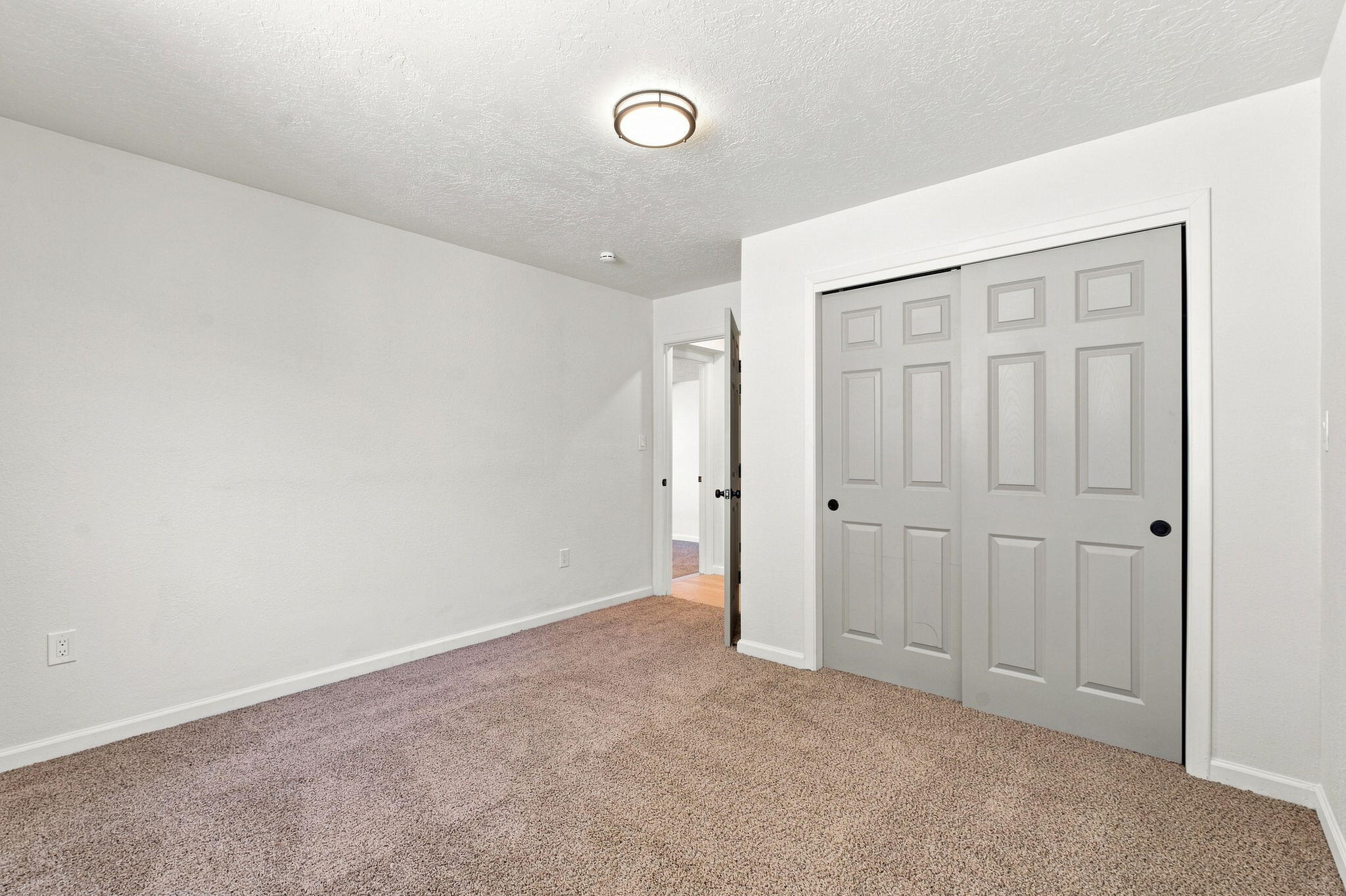 Photo 10 — 1508 Rita Drive NE