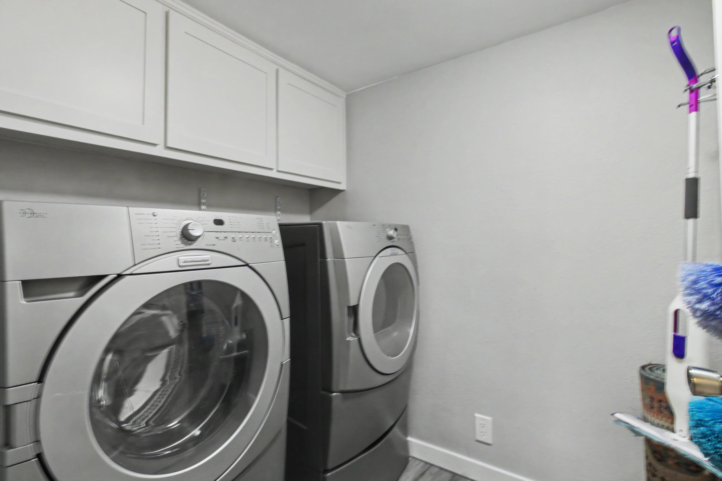 Photo 7 — 9808 Murifield Court NE