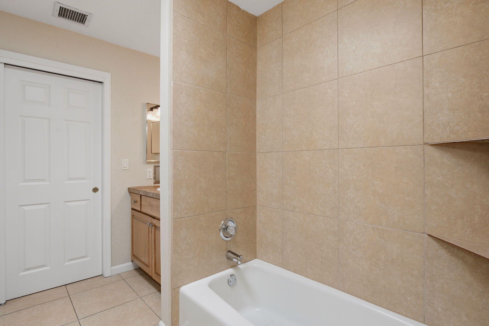 Photo 19 — 7612 Vista Cedro Court NE