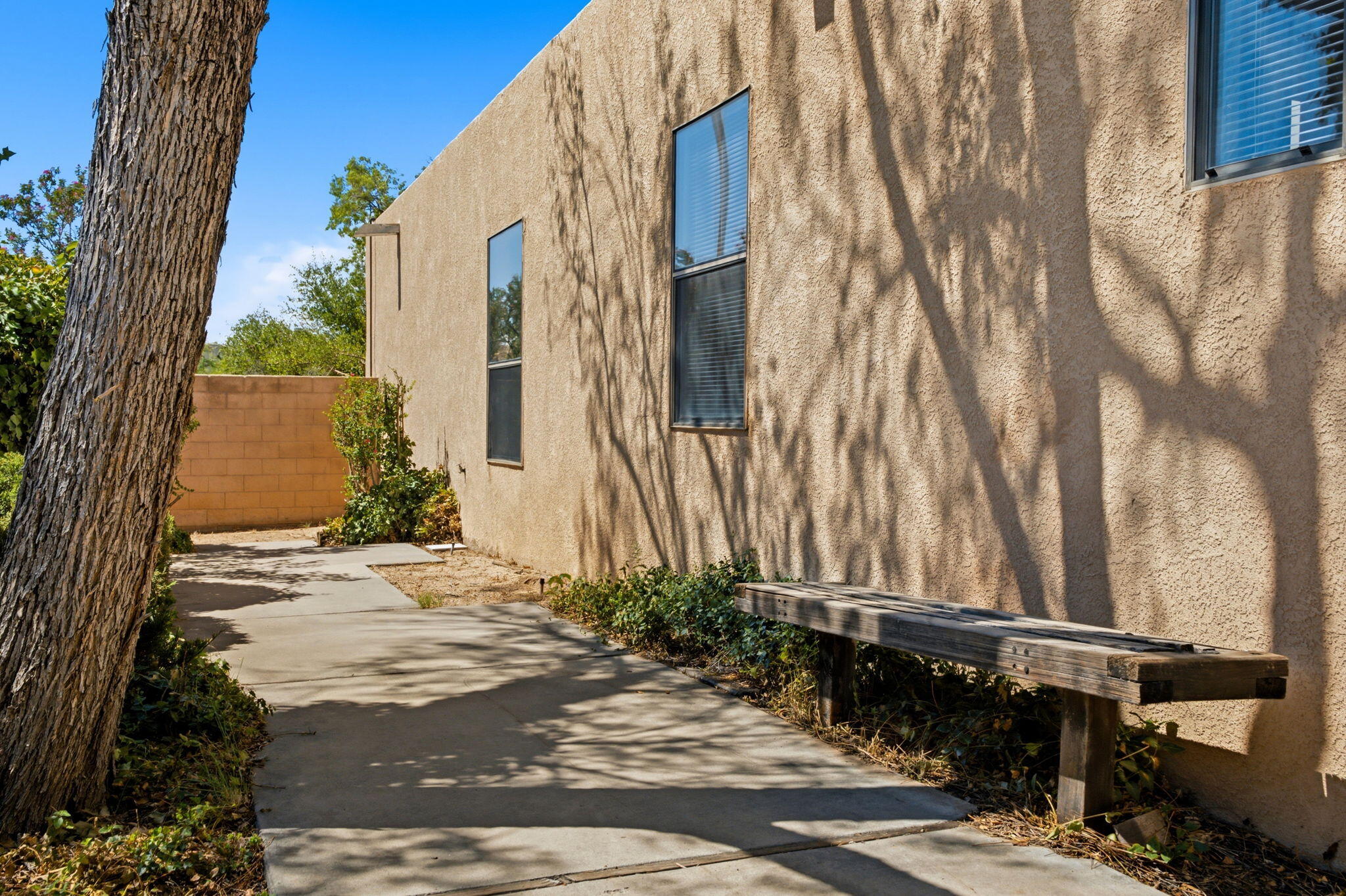 Photo 7 — 7612 Vista Cedro Court NE