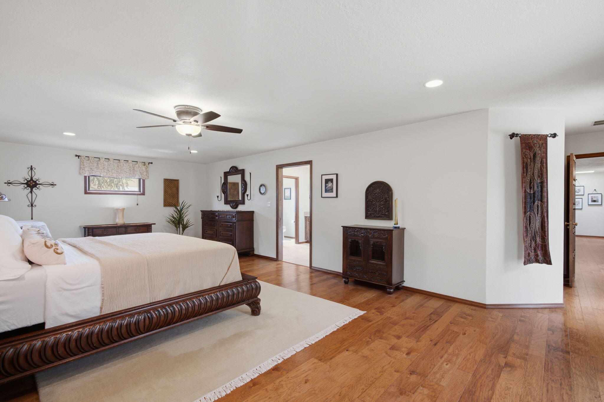 Photo 16 — 1805 Llano Court NW