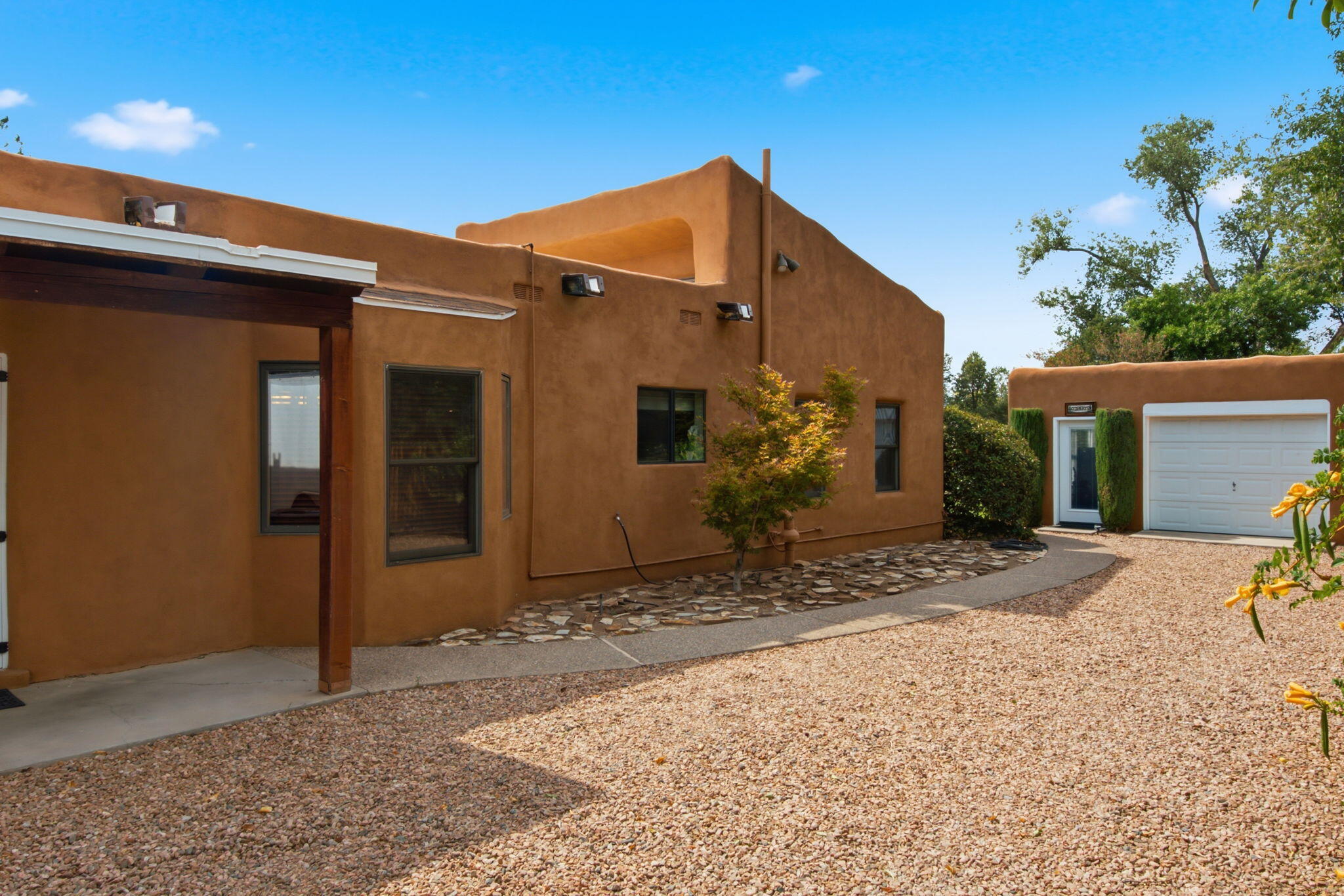 Photo 7 — 1805 Llano Court NW