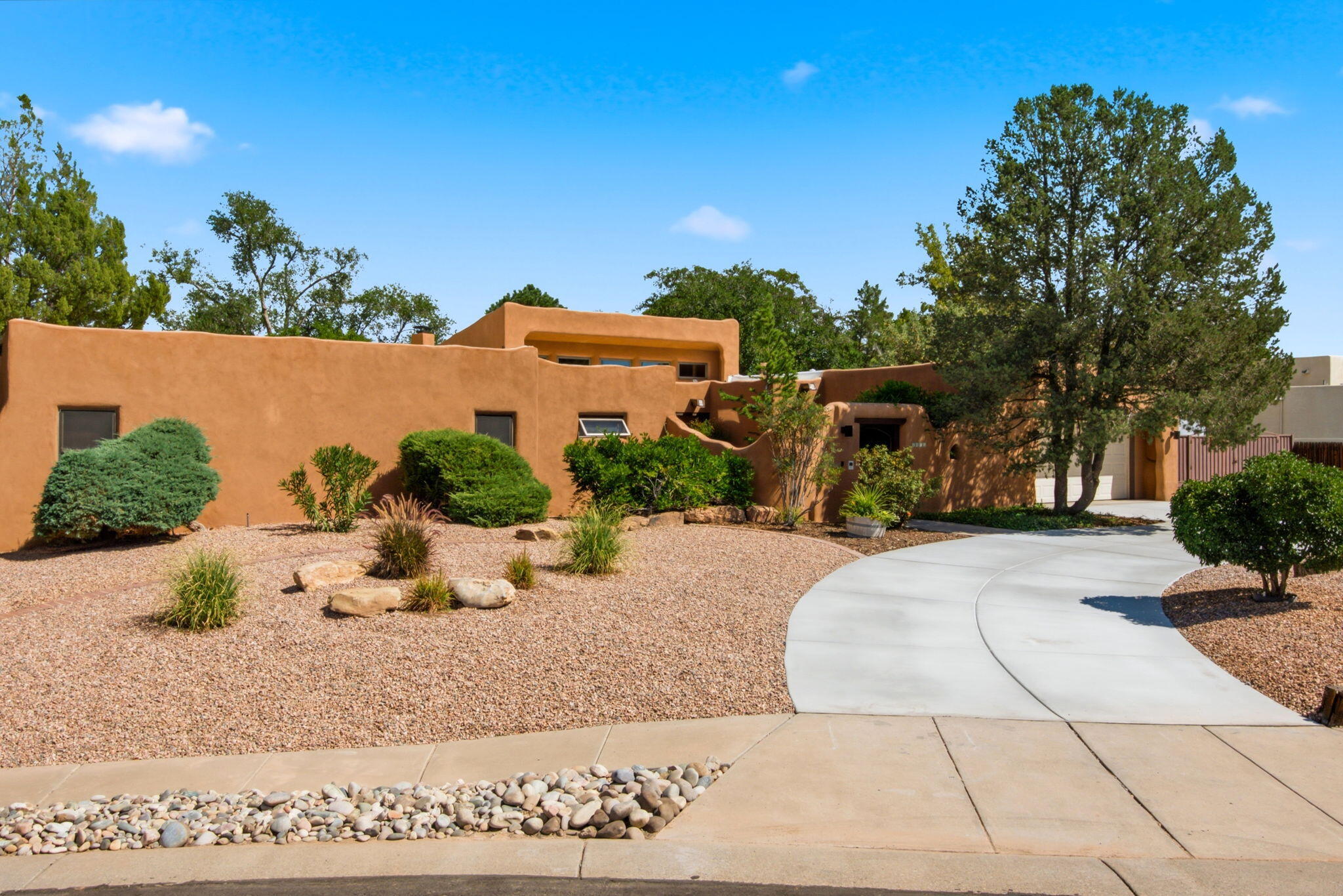 Photo 11 — 1805 Llano Court NW
