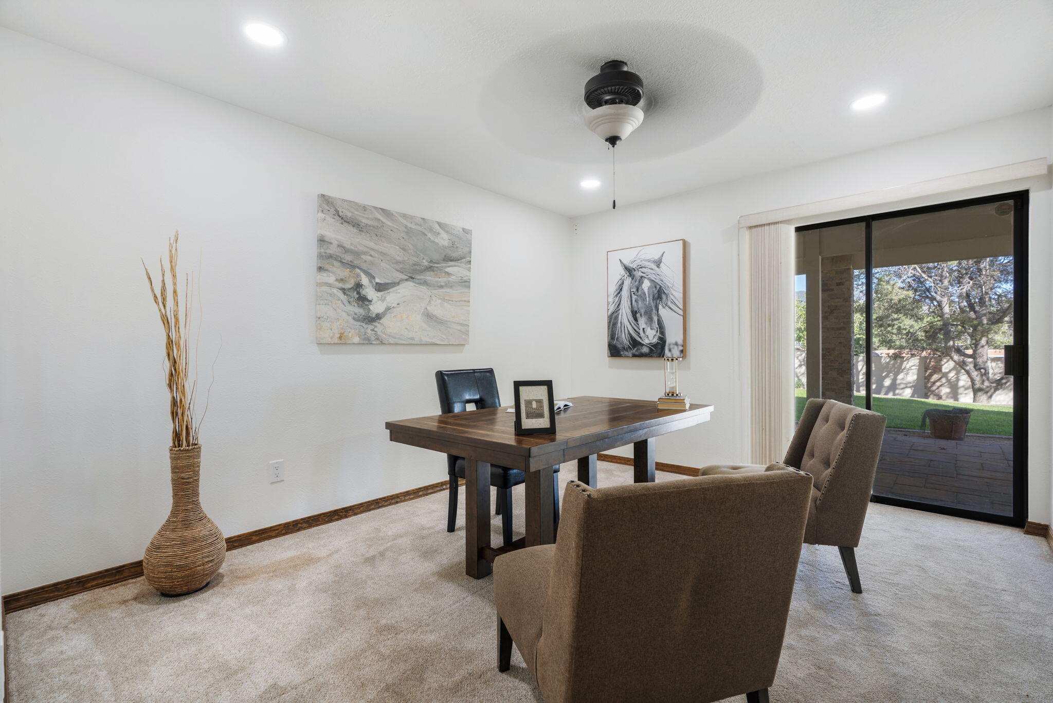 Photo 16 — 9806 Greenbrier Road NE