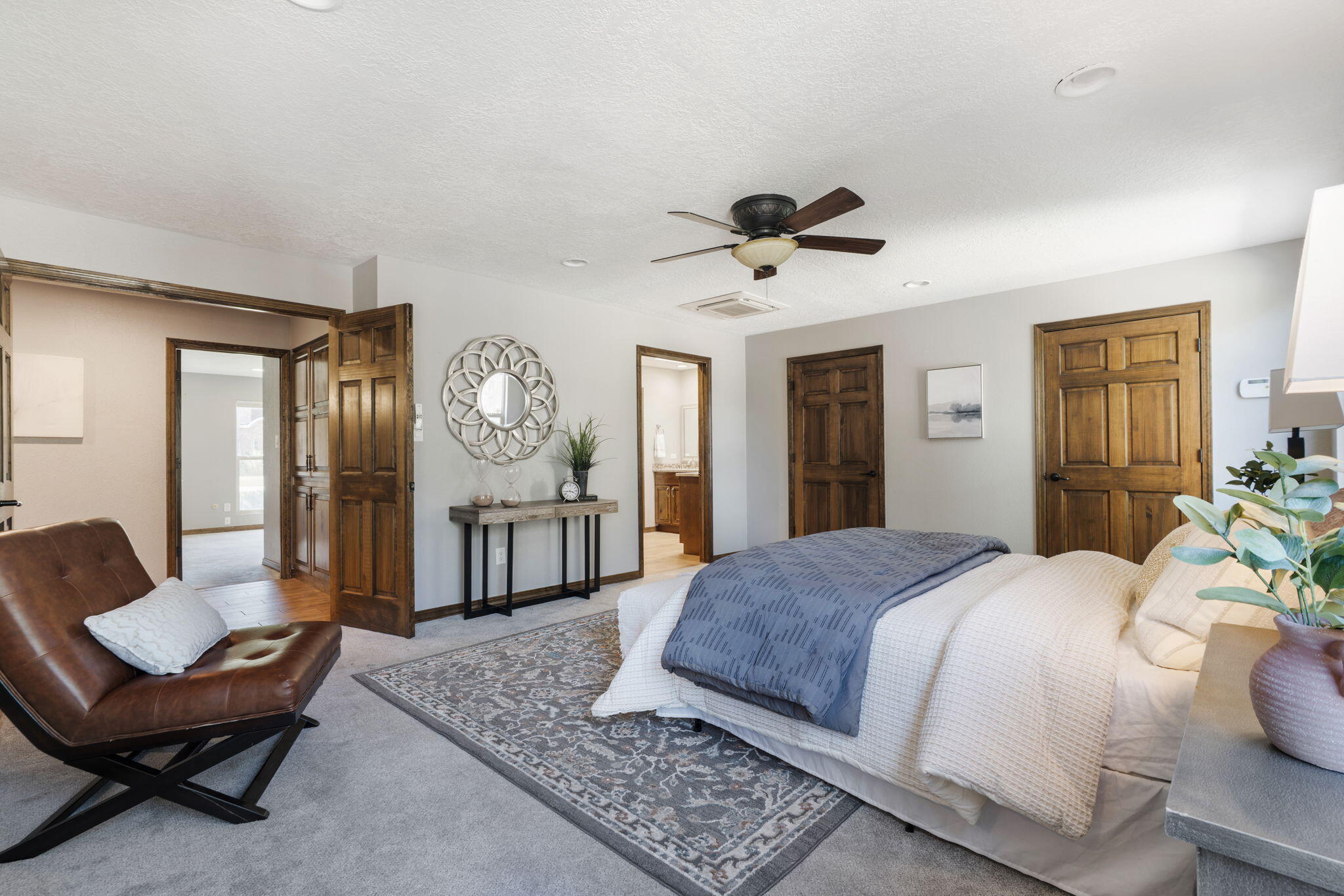 Photo 19 — 9806 Greenbrier Road NE