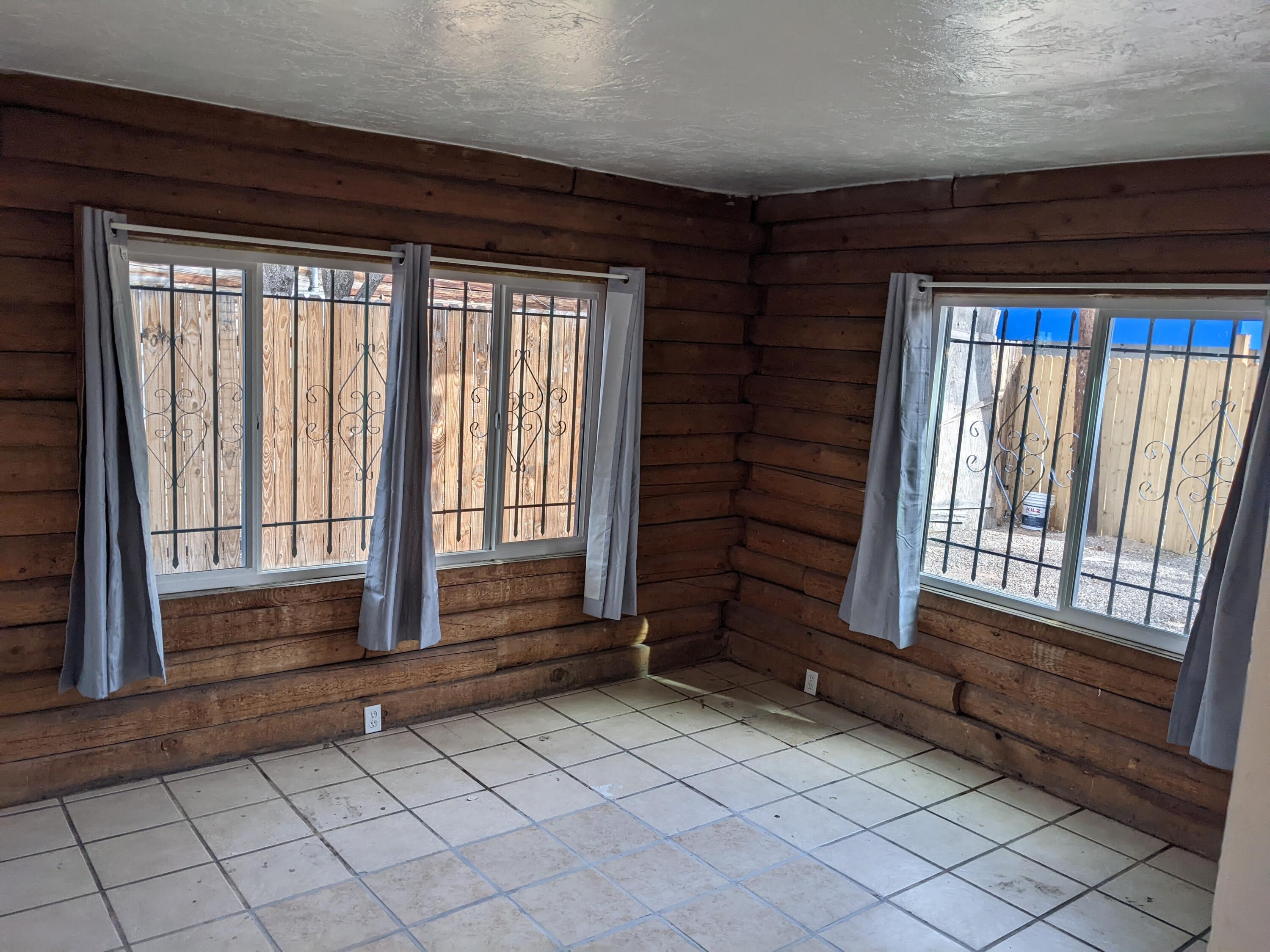 Photo 3 — 1131 Louisiana Boulevard SE