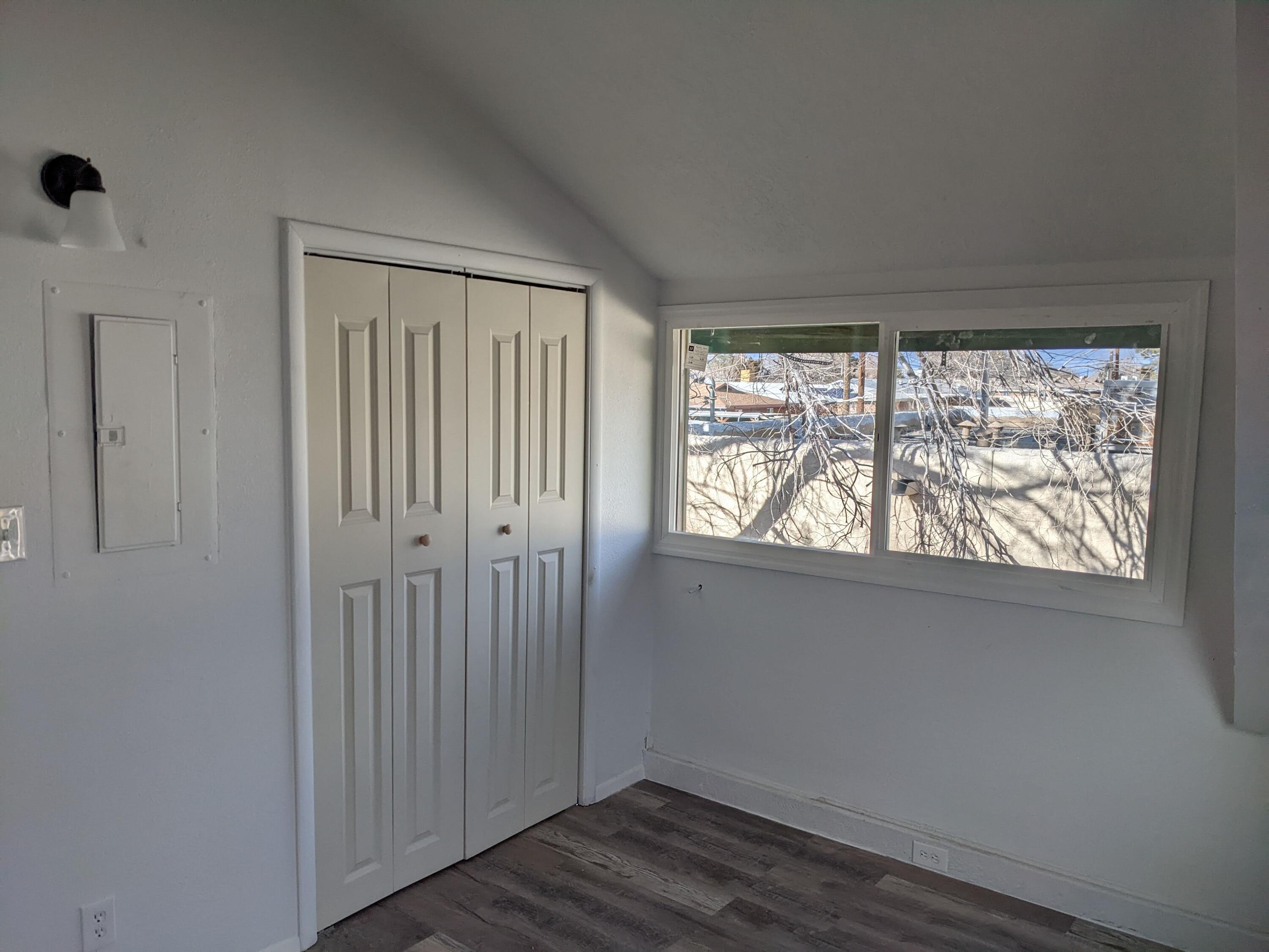 Photo 18 — 1131 Louisiana Boulevard SE