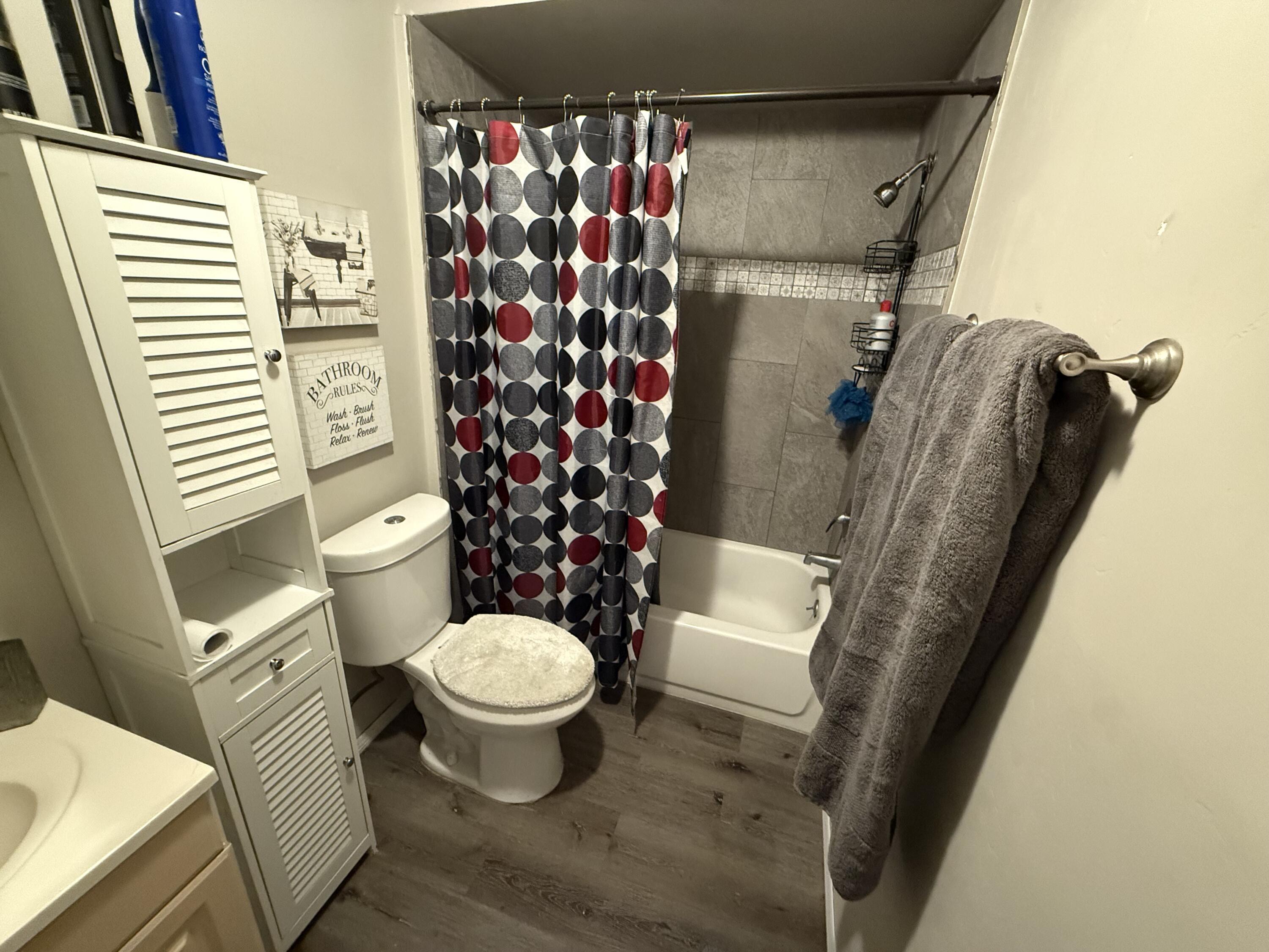 Photo 6 — 109 La Plata Road NW