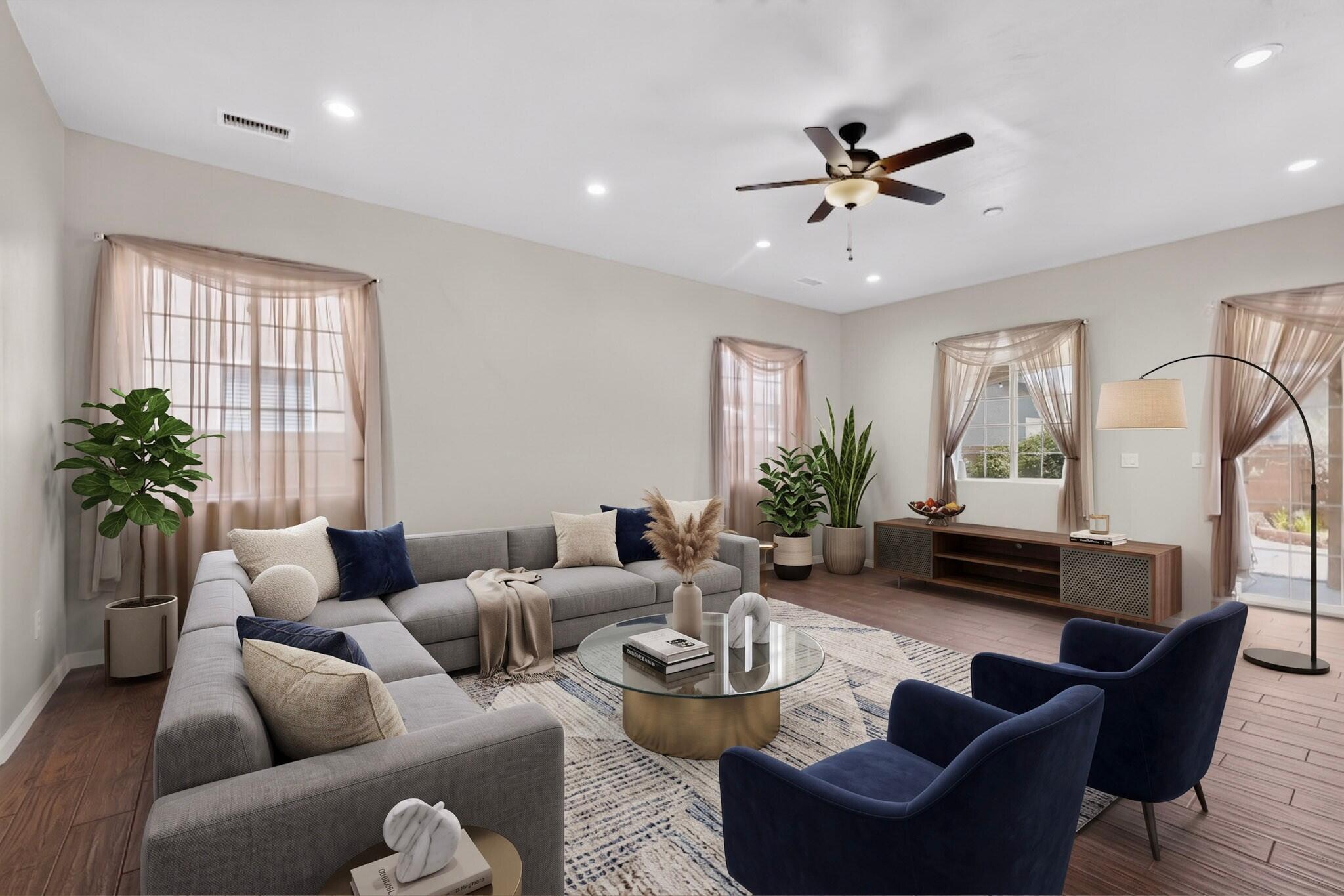 Photo 10 — 820 Serrano Pointe NW