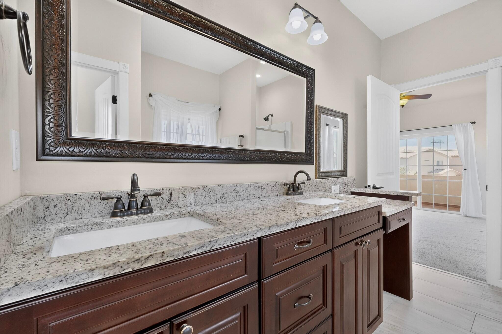 Photo 18 — 820 Serrano Pointe NW