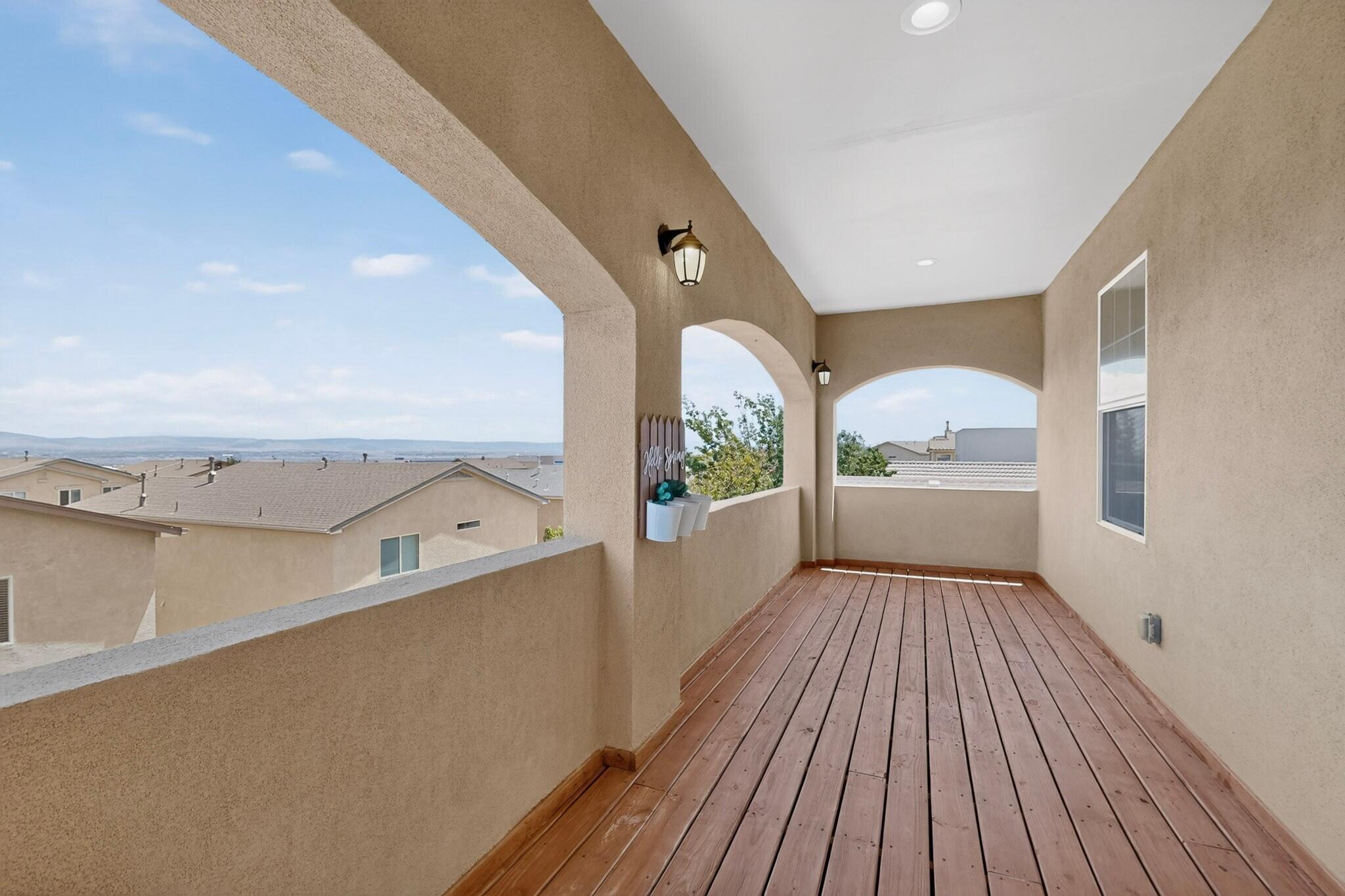 Photo 3 — 820 Serrano Pointe NW